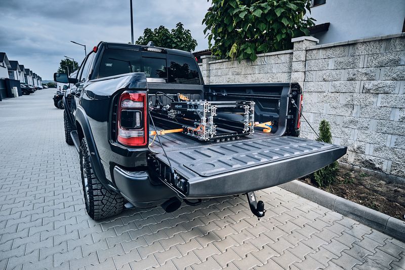 AUN 250 Folding Ramp