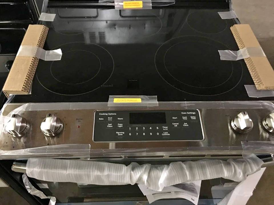 GE SLIDE IN ELECTRIC RANGE