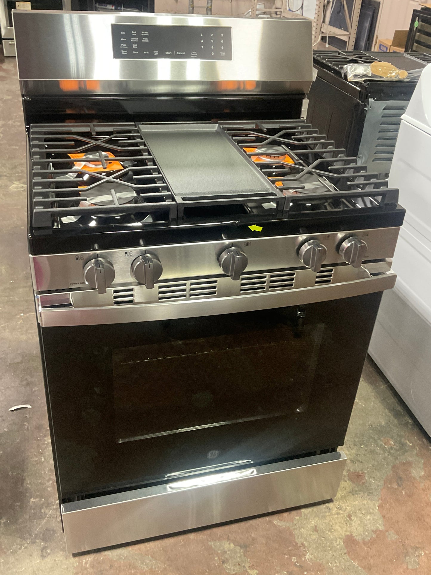 GE® 30" Free-Standing Gas Convection Range with No Preheat Air Fry and EasyWash™ Oven Tray