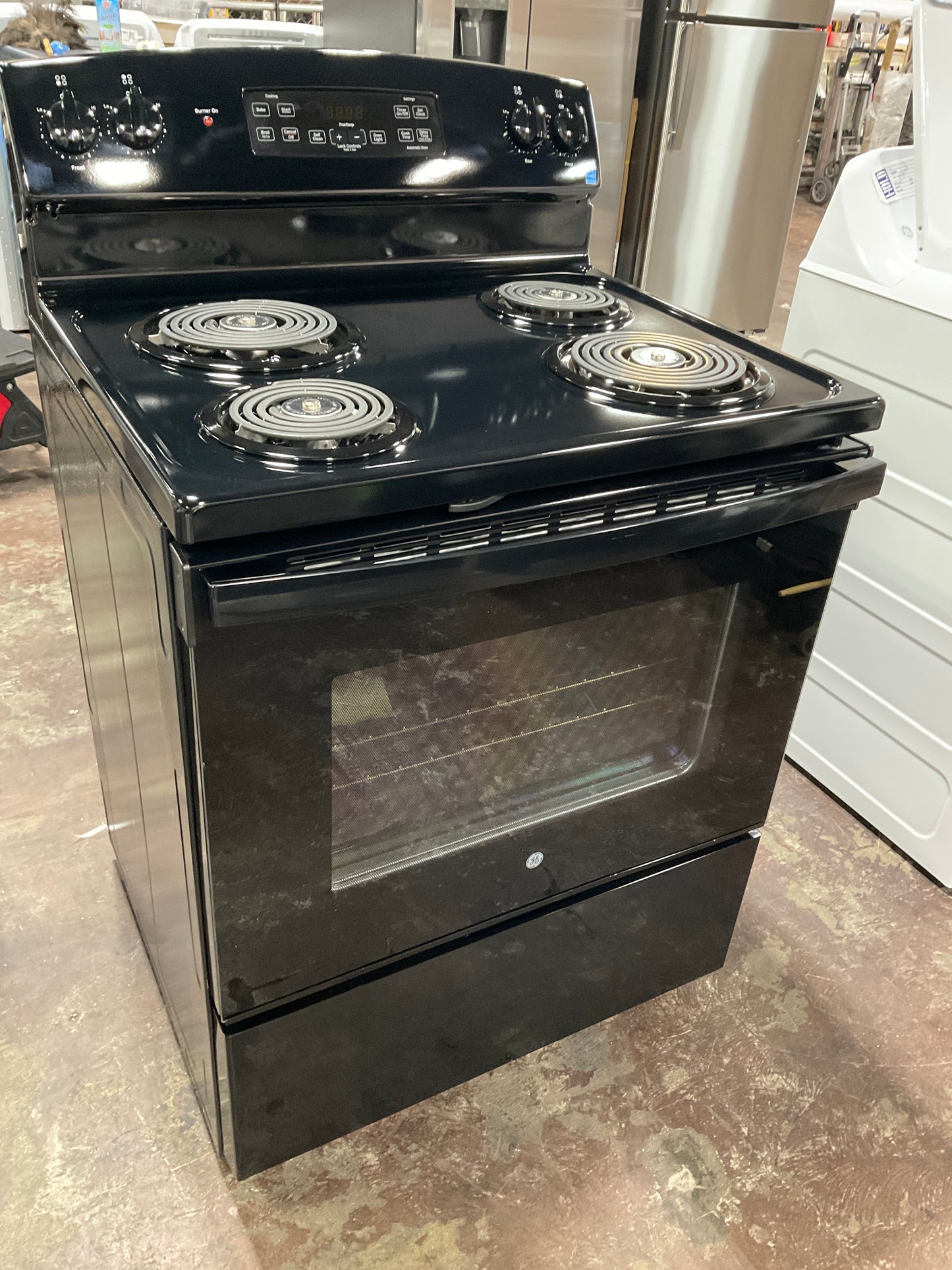 GE GE® ENERGY STAR® 30" Free-Standing Self-Clean Electric Range
