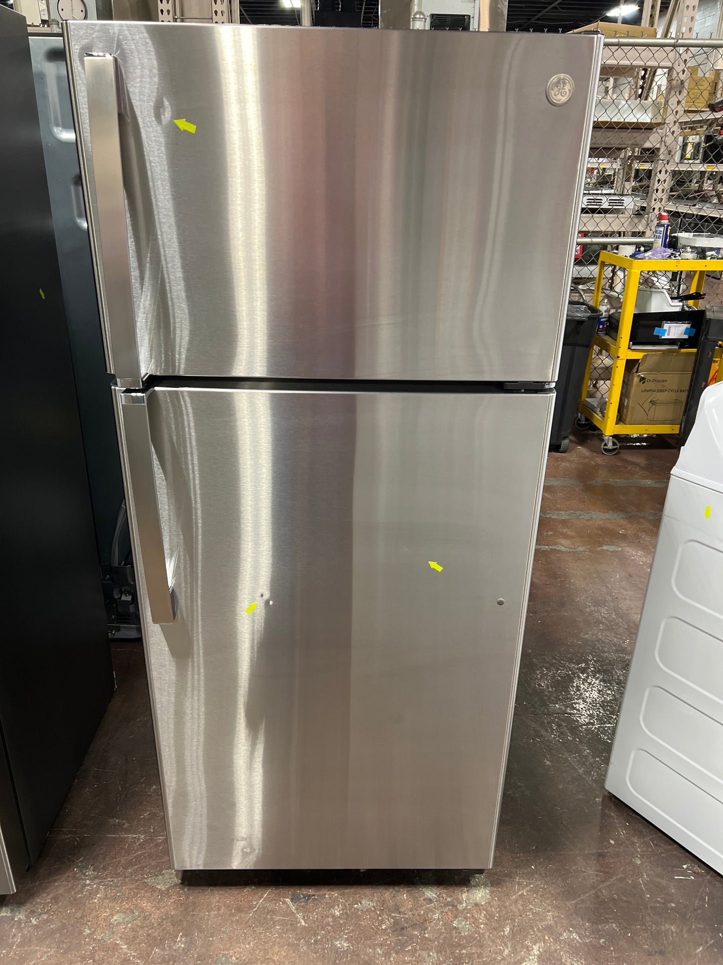 GE GE® ENERGY STAR® 16.6 Cu. Ft. Top-Freezer Refrigerator