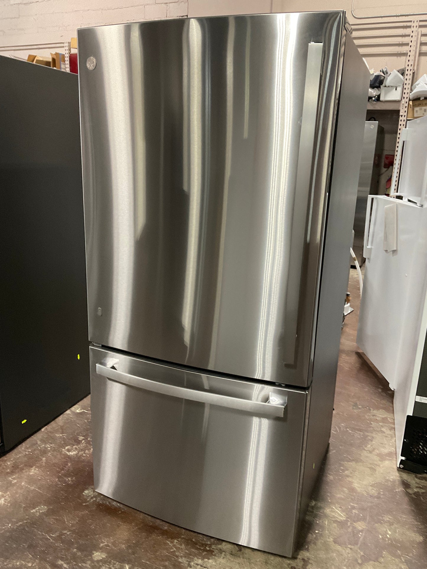 GE® ENERGY STAR® 24.8 Cu. Ft. Bottom-Freezer Drawer Refrigerator