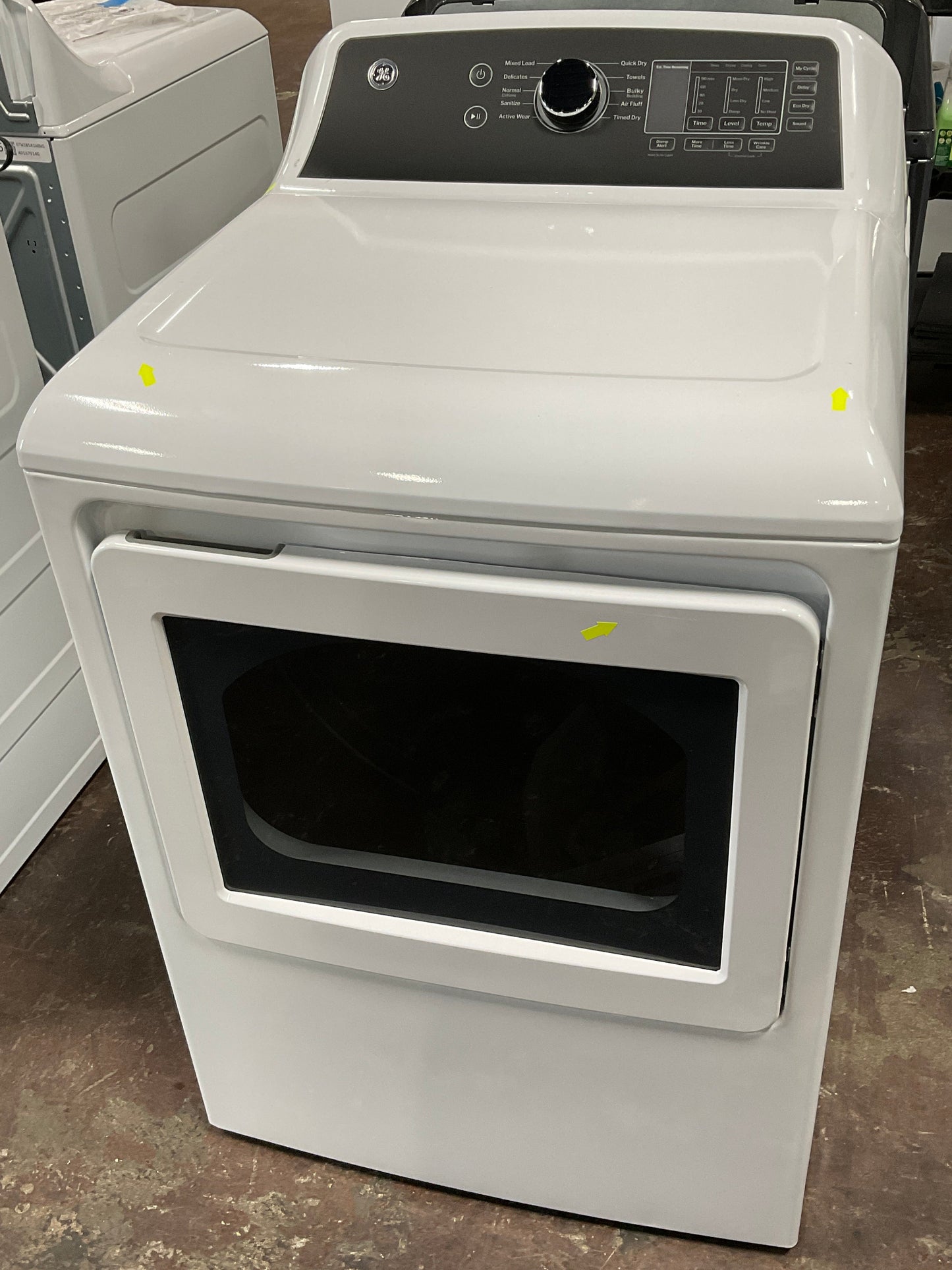 GE® 7.4 cu. ft. Capacity Gas Dryer with Up To 120 ft. Venting and Sensor Dry