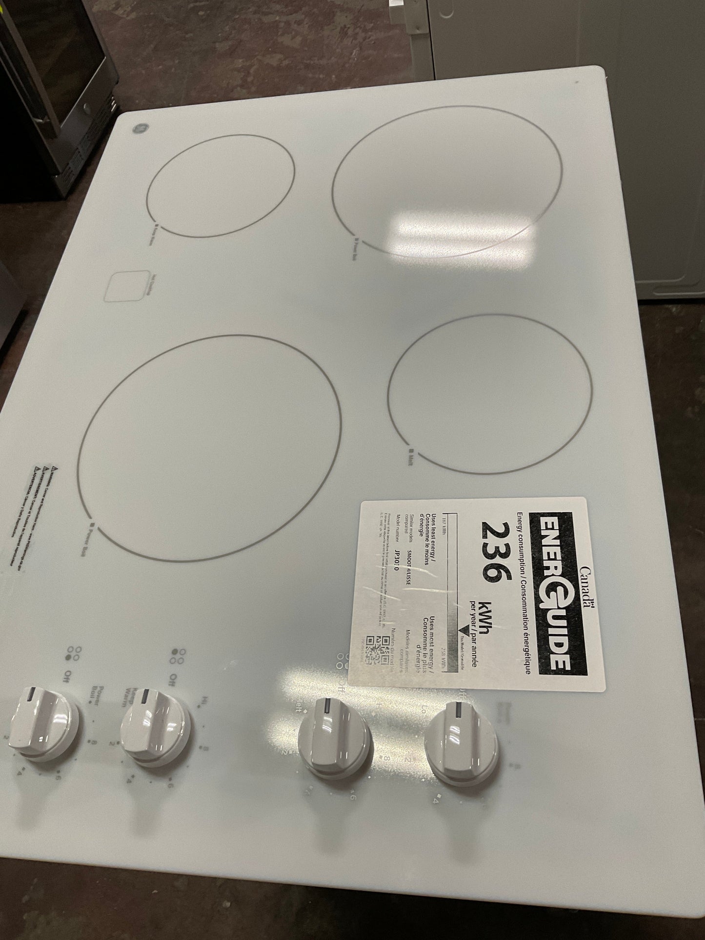GE® 30" Built-In Knob Control Electric Cooktop