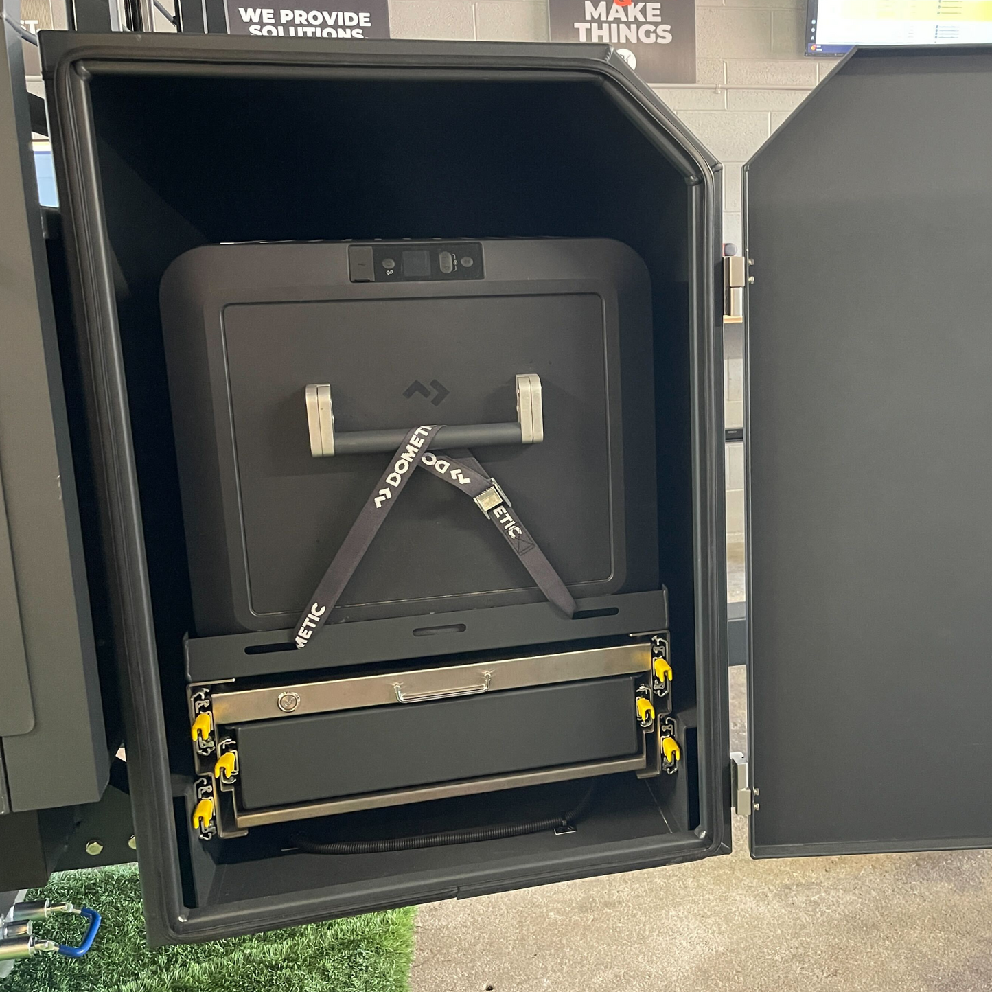 Passenger Side Tongue Box Slide-Out Camp Kitchen for Mid-Size Beds