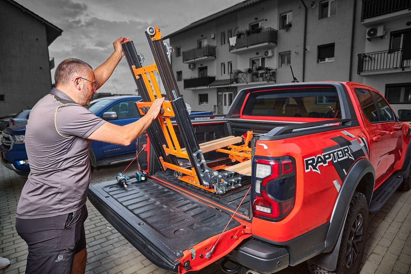 AUN 250 Folding Ramp
