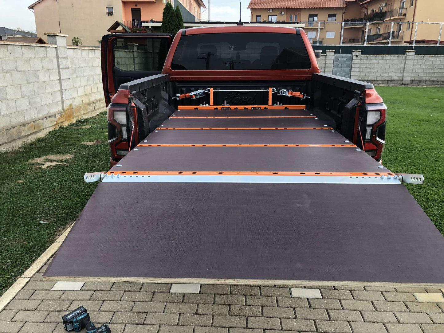 AC 008 Cargo Loader Plate