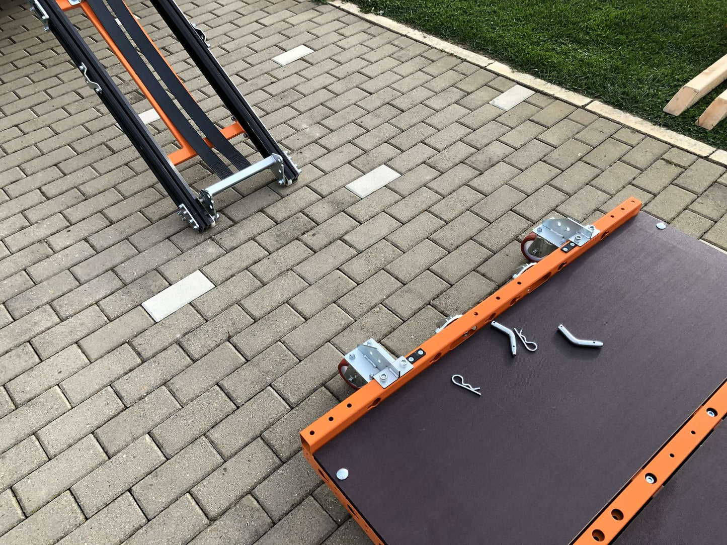 AC 008 Cargo Loader Plate