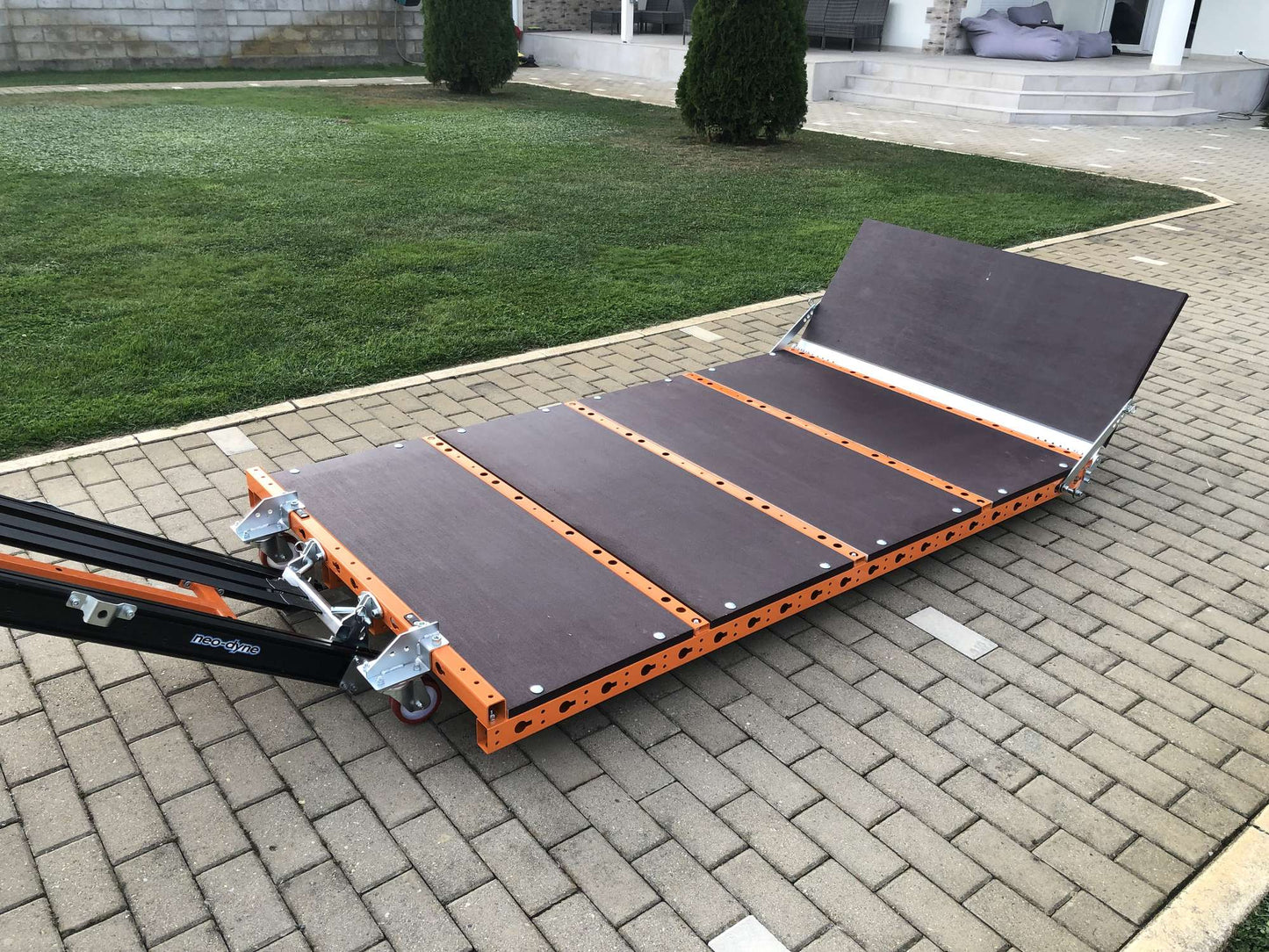 AC 008 Cargo Loader Plate