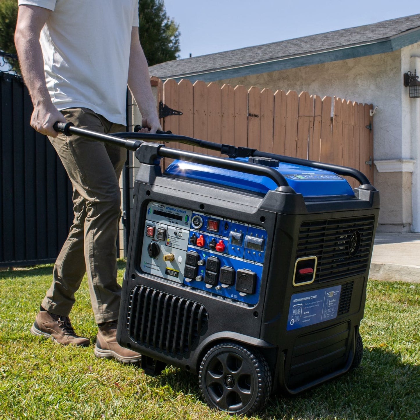 DuroMax XP11000iH Dual Fuel 9000W/11000W Portable Inverter Generator | CO Alert
