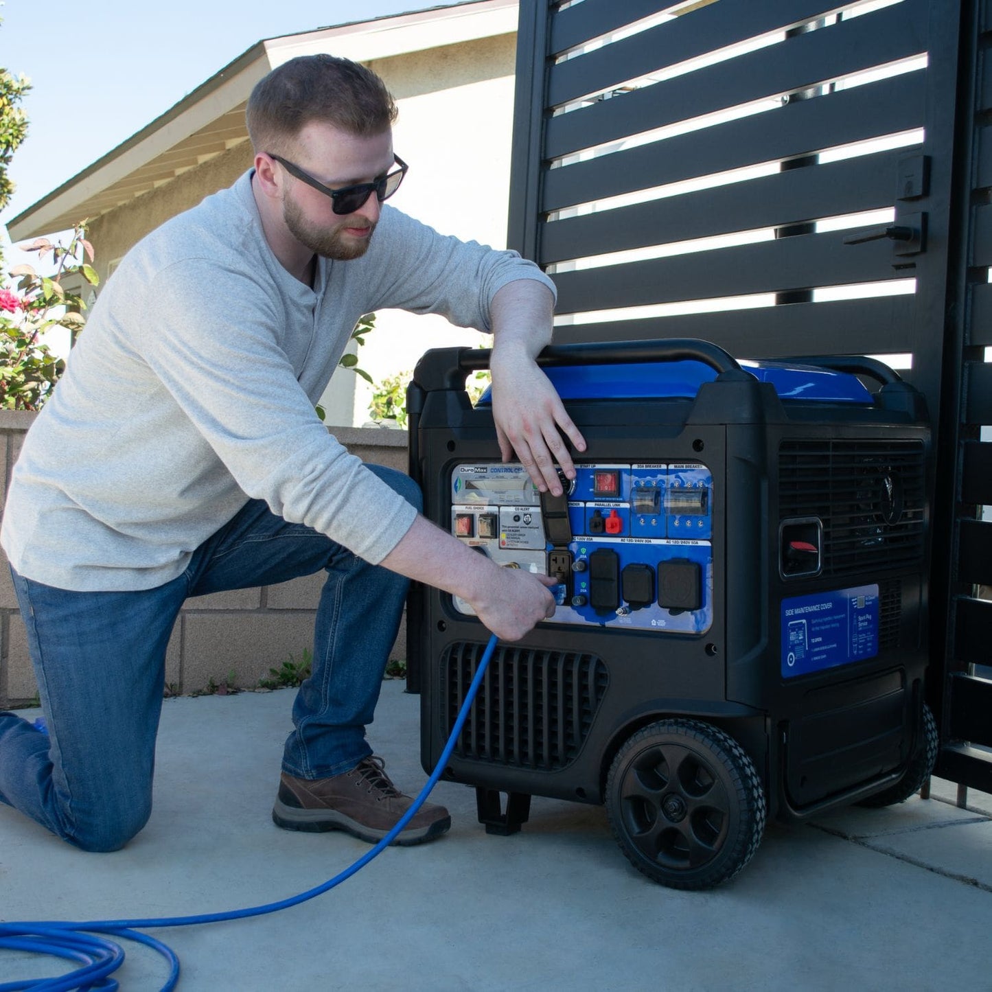 DuroMax XP9500iH Dual Fuel 7600W/9500W Portable Inverter Generator | CO Alert