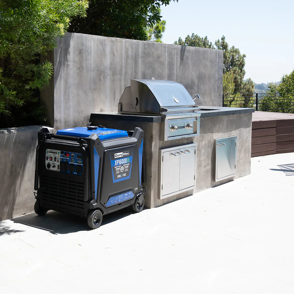 DuroMax XP16000iH Dual Fuel 12350W/16000W Portable Inverter Generator | CO Alert