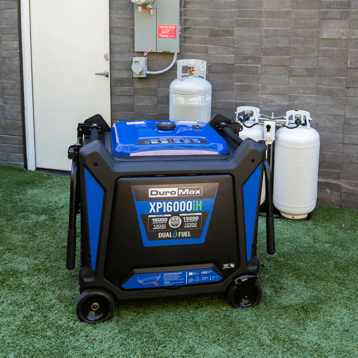 DuroMax XP16000iH Dual Fuel 12350W/16000W Portable Inverter Generator | CO Alert