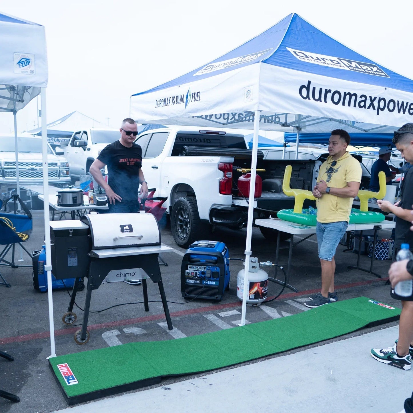 DuroMax XP4500iH Dual Fuel 3420W/4500W Portable Inverter Generator | CO Alert
