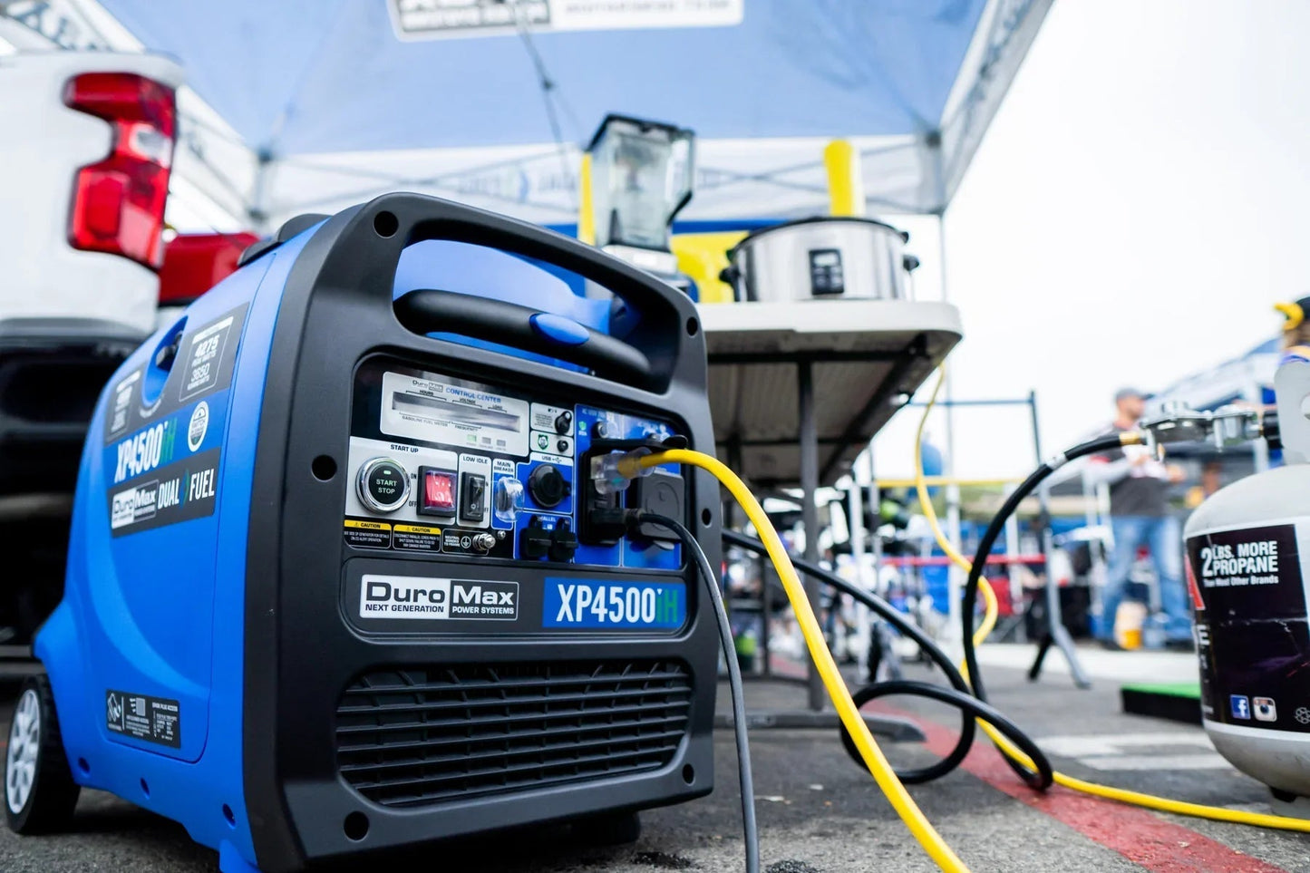 DuroMax XP4500iH Dual Fuel 3420W/4500W Portable Inverter Generator | CO Alert