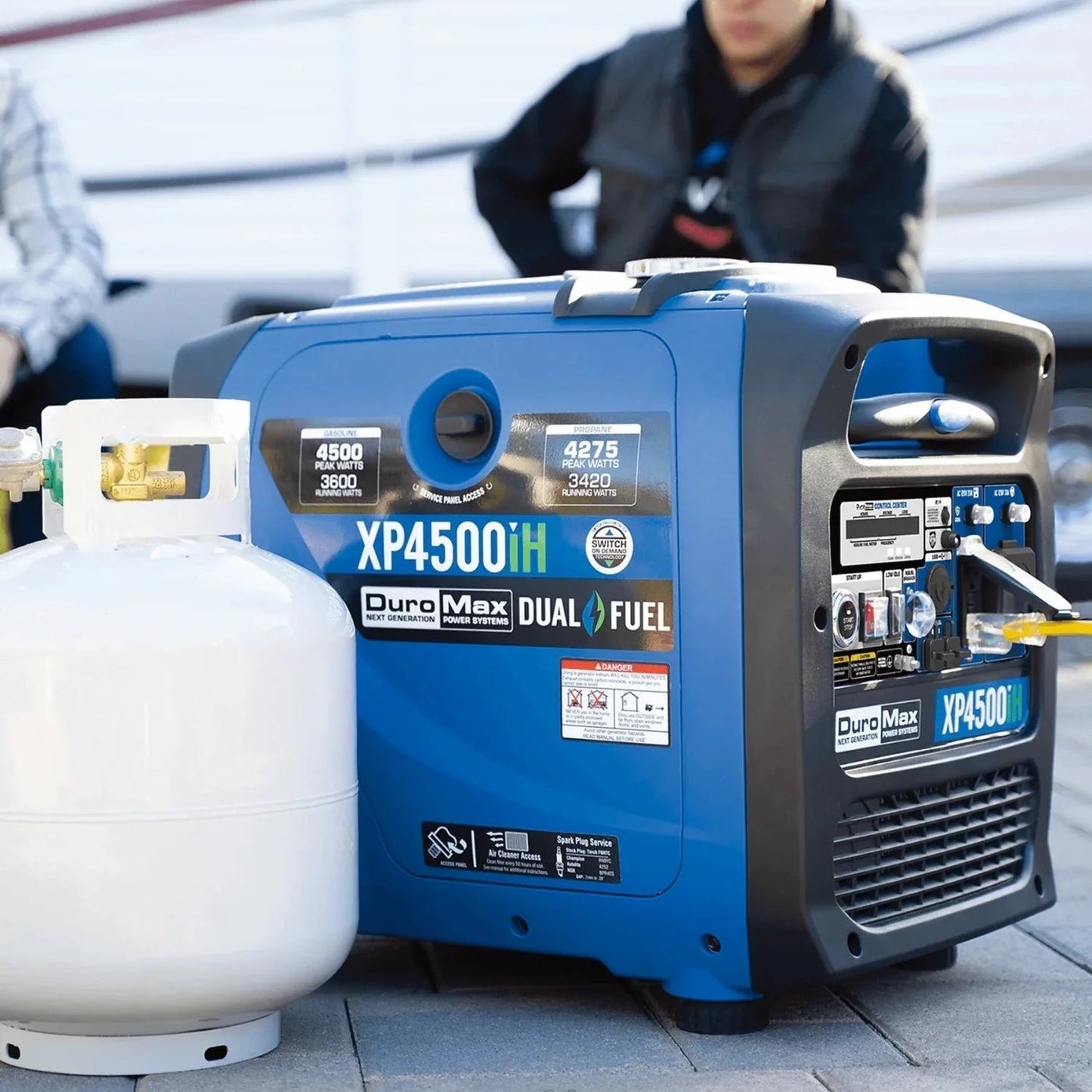 DuroMax XP4500iH Dual Fuel 3420W/4500W Portable Inverter Generator | CO Alert