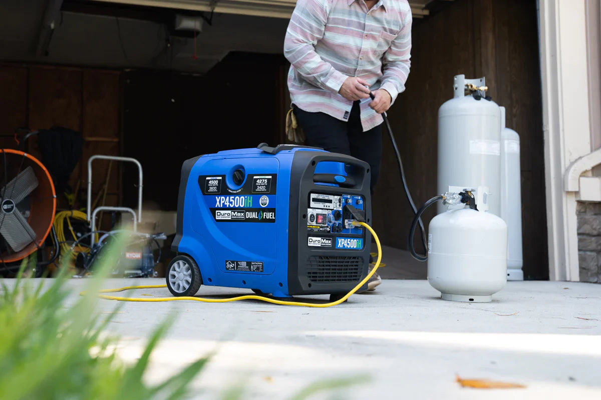 DuroMax XP4500iH Dual Fuel 3420W/4500W Portable Inverter Generator | CO Alert