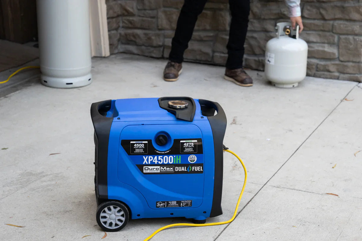 DuroMax XP4500iH Dual Fuel 3420W/4500W Portable Inverter Generator | CO Alert