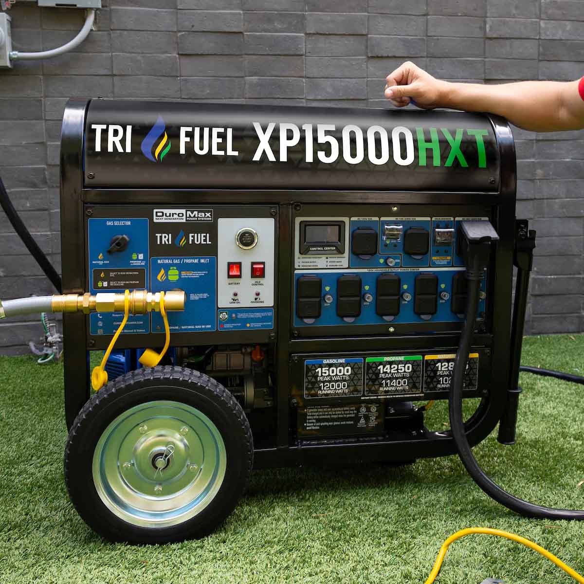 DuroMax XP15000HXT Tri-Fuel 12000W/15000W Portable Generator | Electric Start