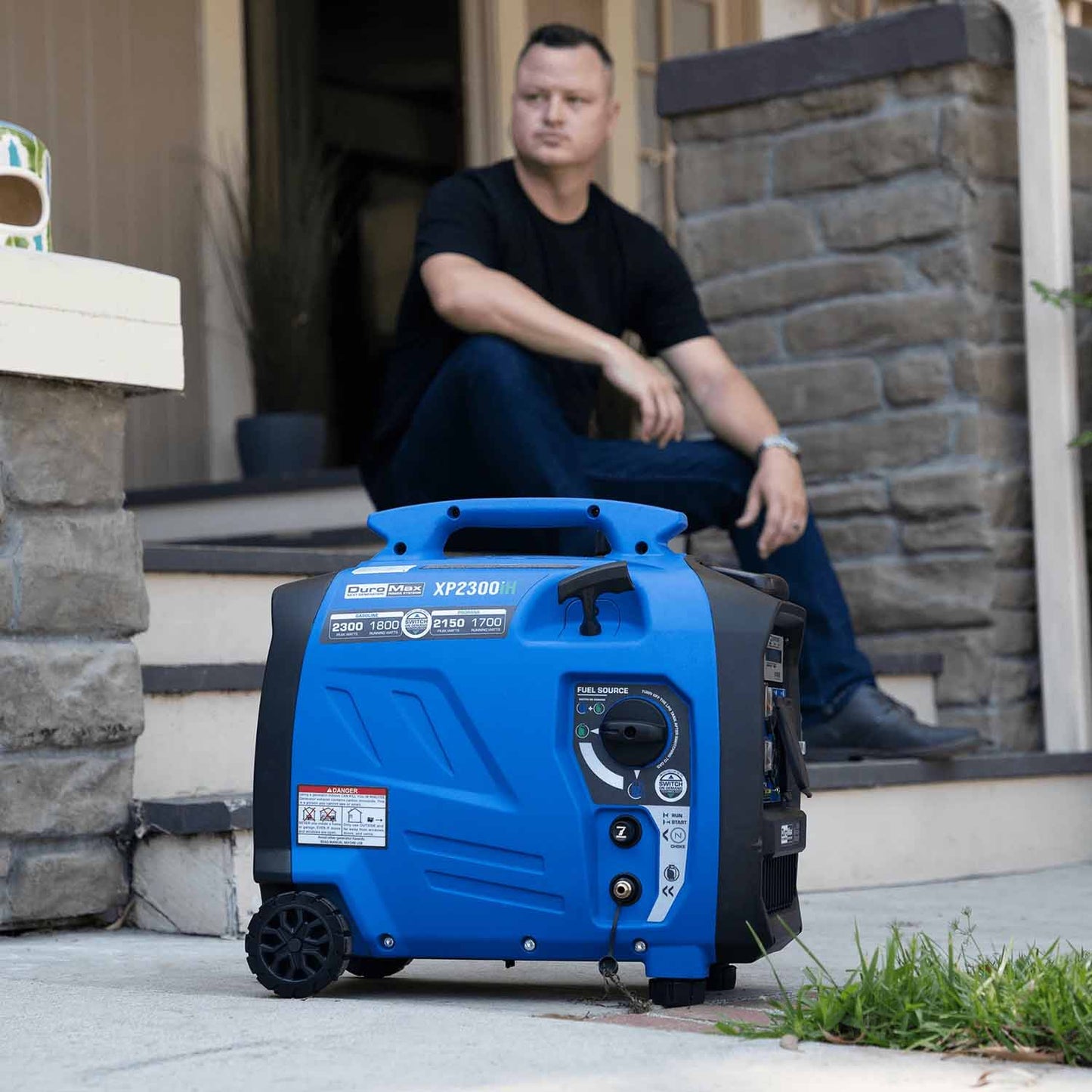 DuroMax XP2300iH Dual Fuel 1800W/2300W Portable Inverter Generator | CO Alert
