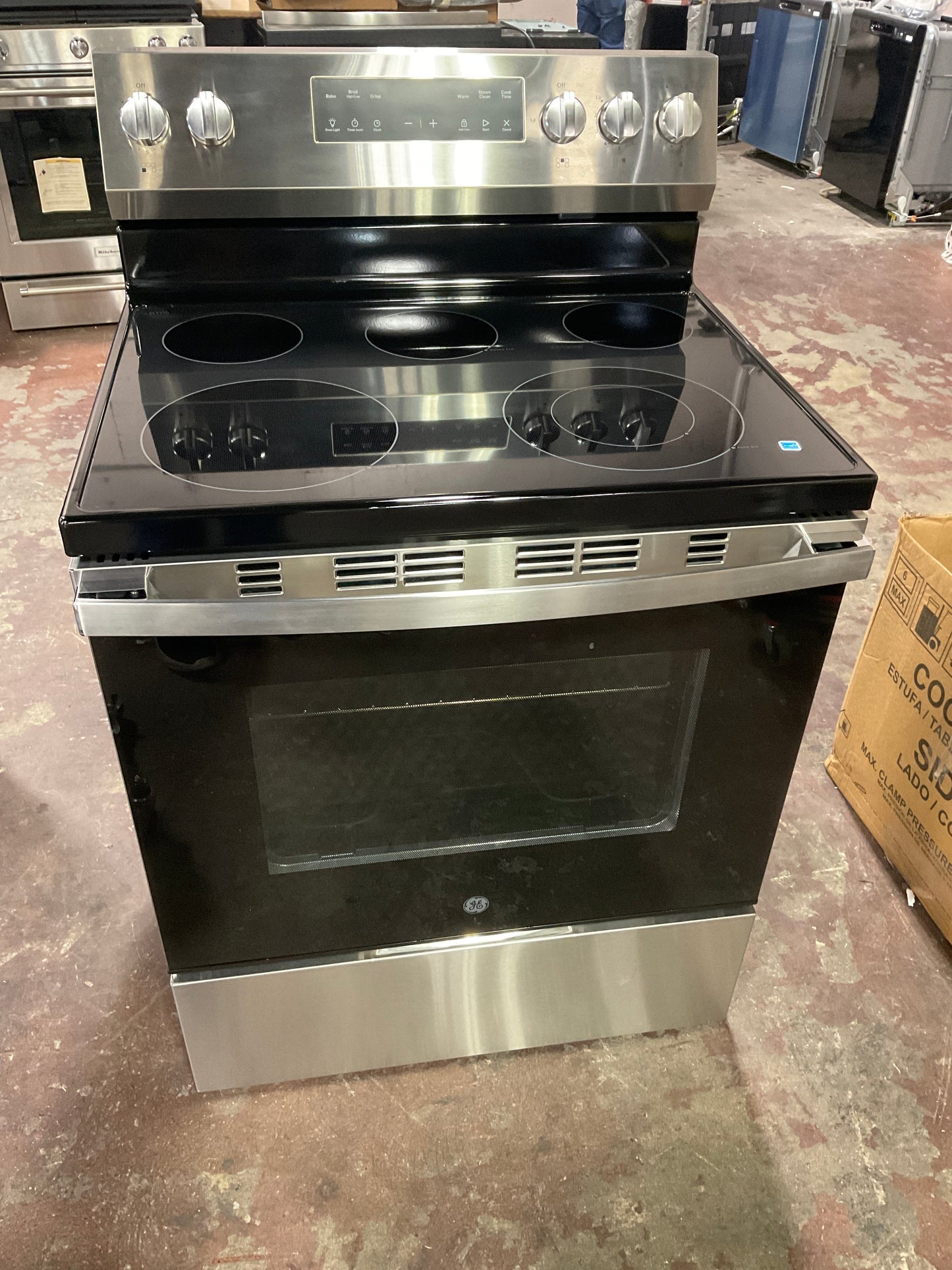 GE® ENERGY STAR® 30" Free-Standing Electric Range with Crisp Mode