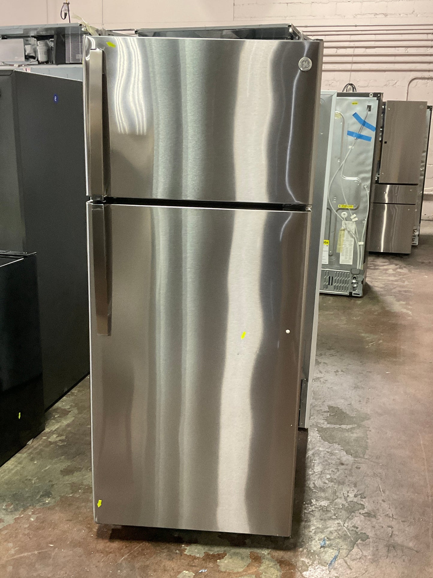 GE GE® ENERGY STAR® 17.5 Cu. Ft. Top-Freezer Refrigerator