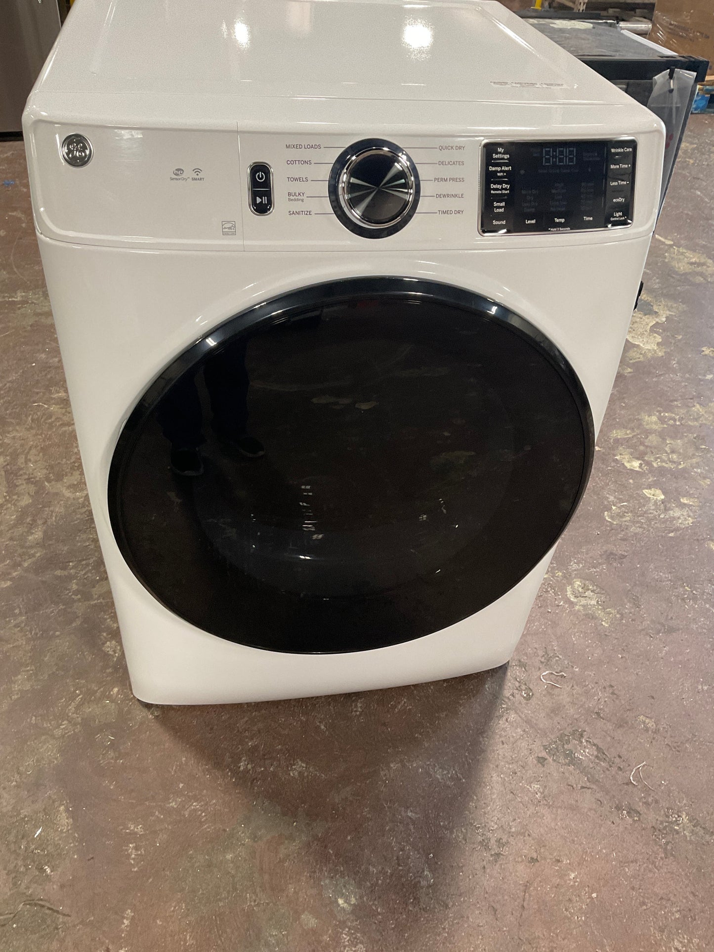 GE GE® ENERGY STAR® 7.8 cu. ft. Capacity Smart Front Load Electric Dryer with Sanitize Cycle