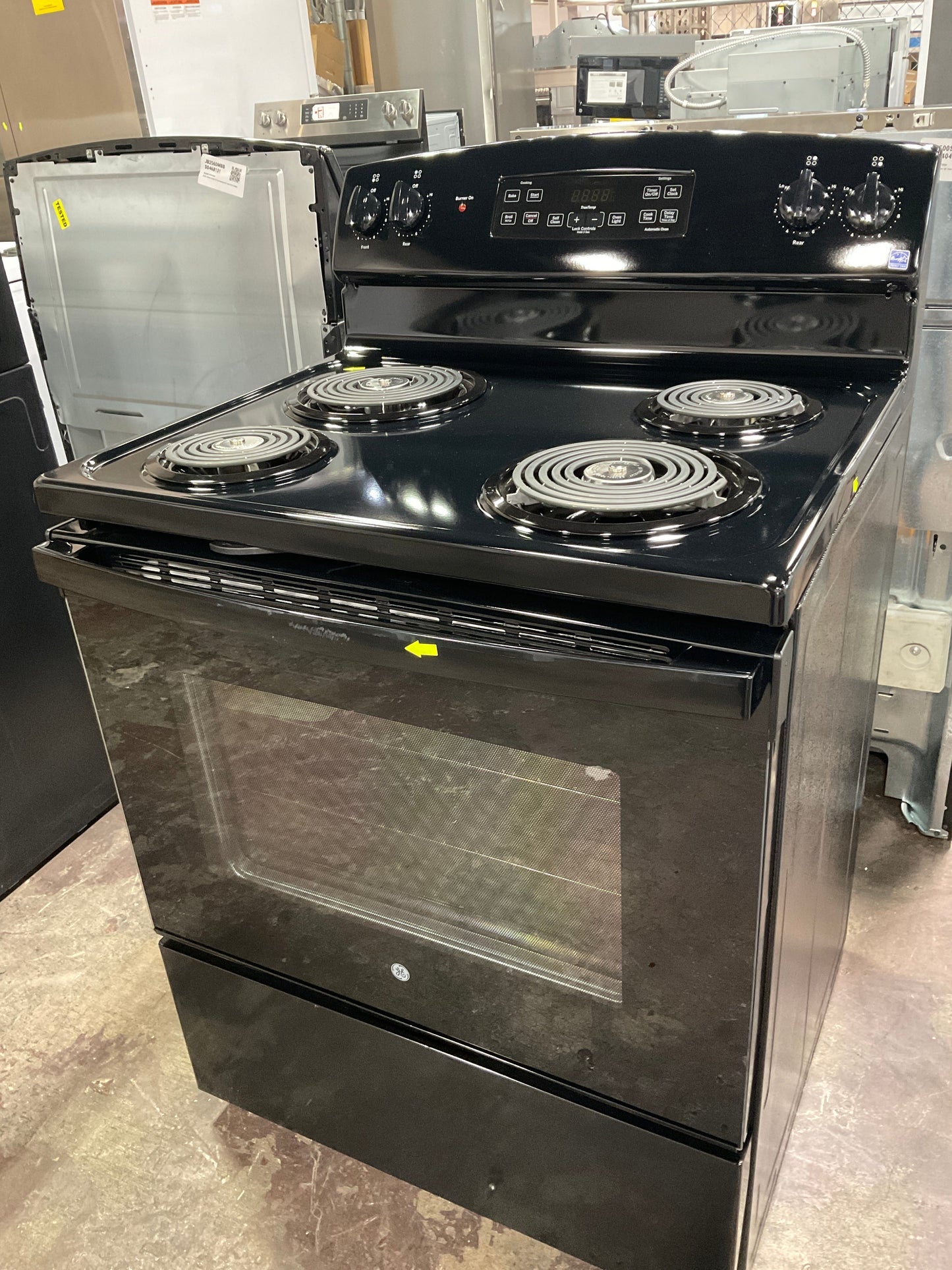 GE GE® ENERGY STAR® 30" Free-Standing Self-Clean Electric Range