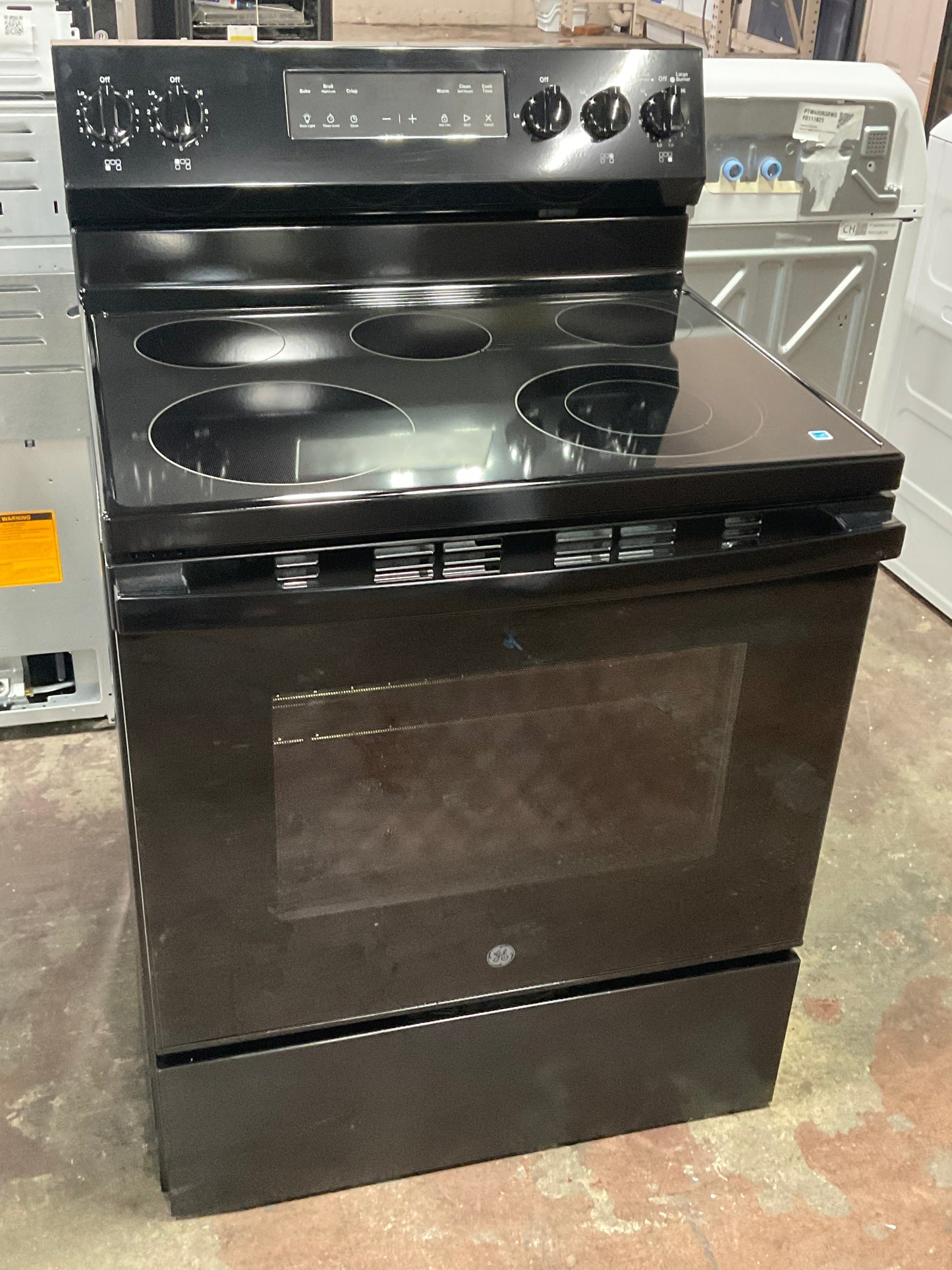 GE® ENERGY STAR® 30" Free-Standing Electric Range with Crisp Mode