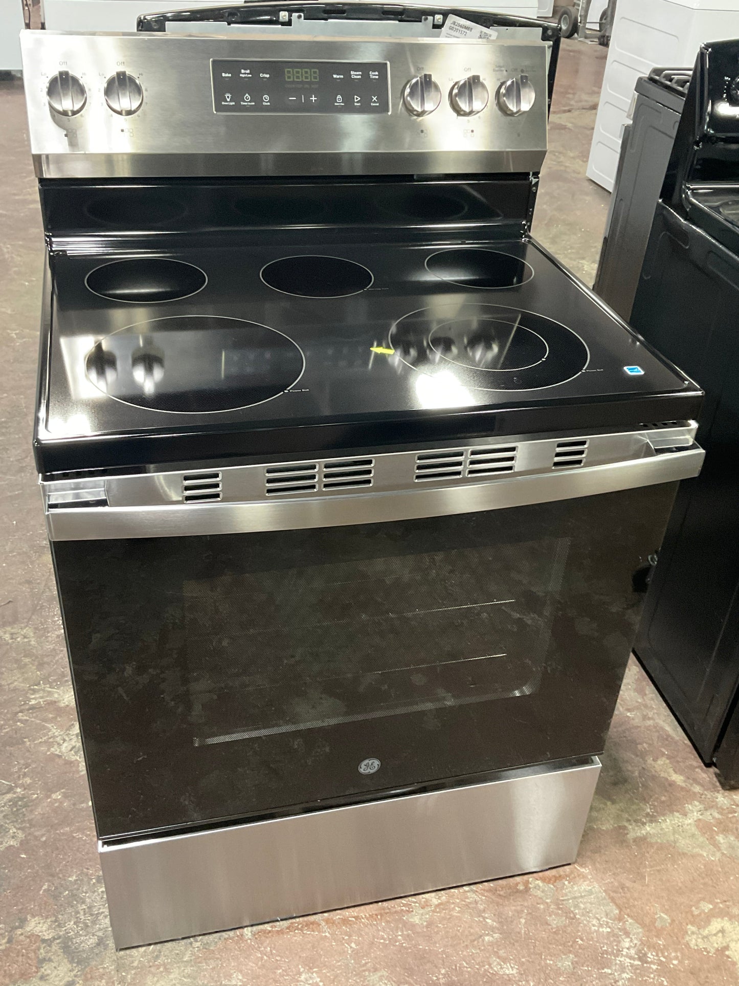 GE® ENERGY STAR® 30" Free-Standing Electric Range with Crisp Mode