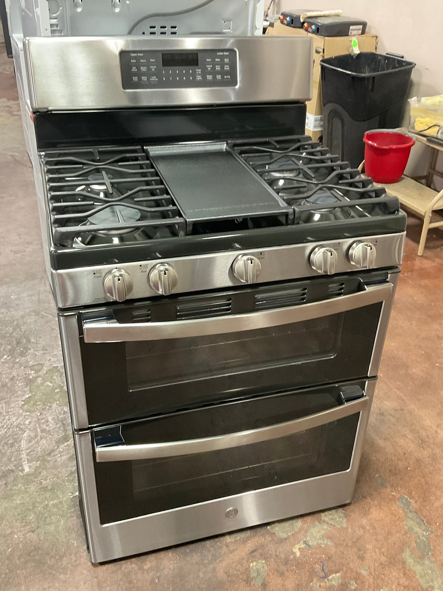 GE 30" Free-Standing Gas Double Oven Convection Range
