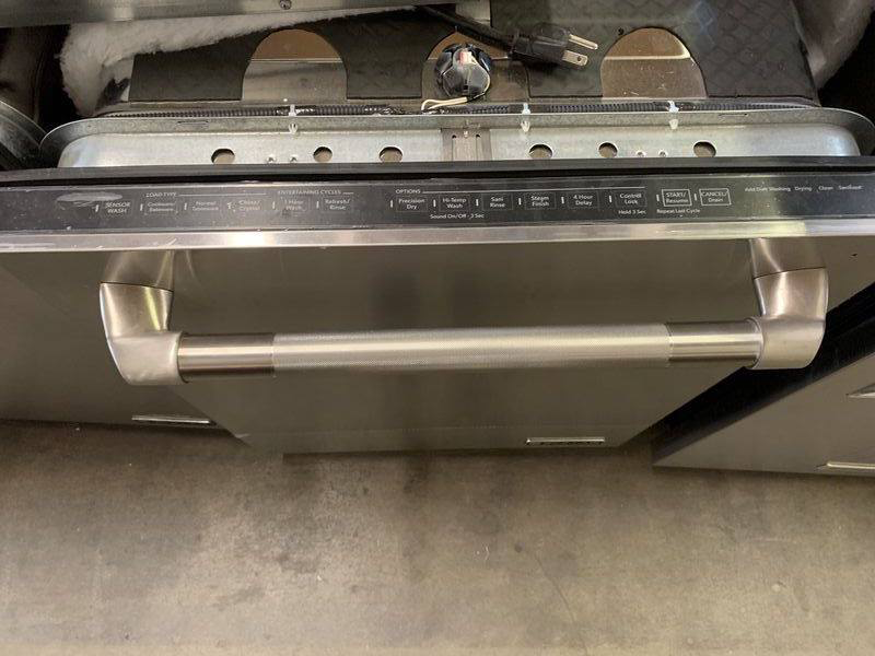 Jenn-air Trifecta Dishwasher in stainless steel