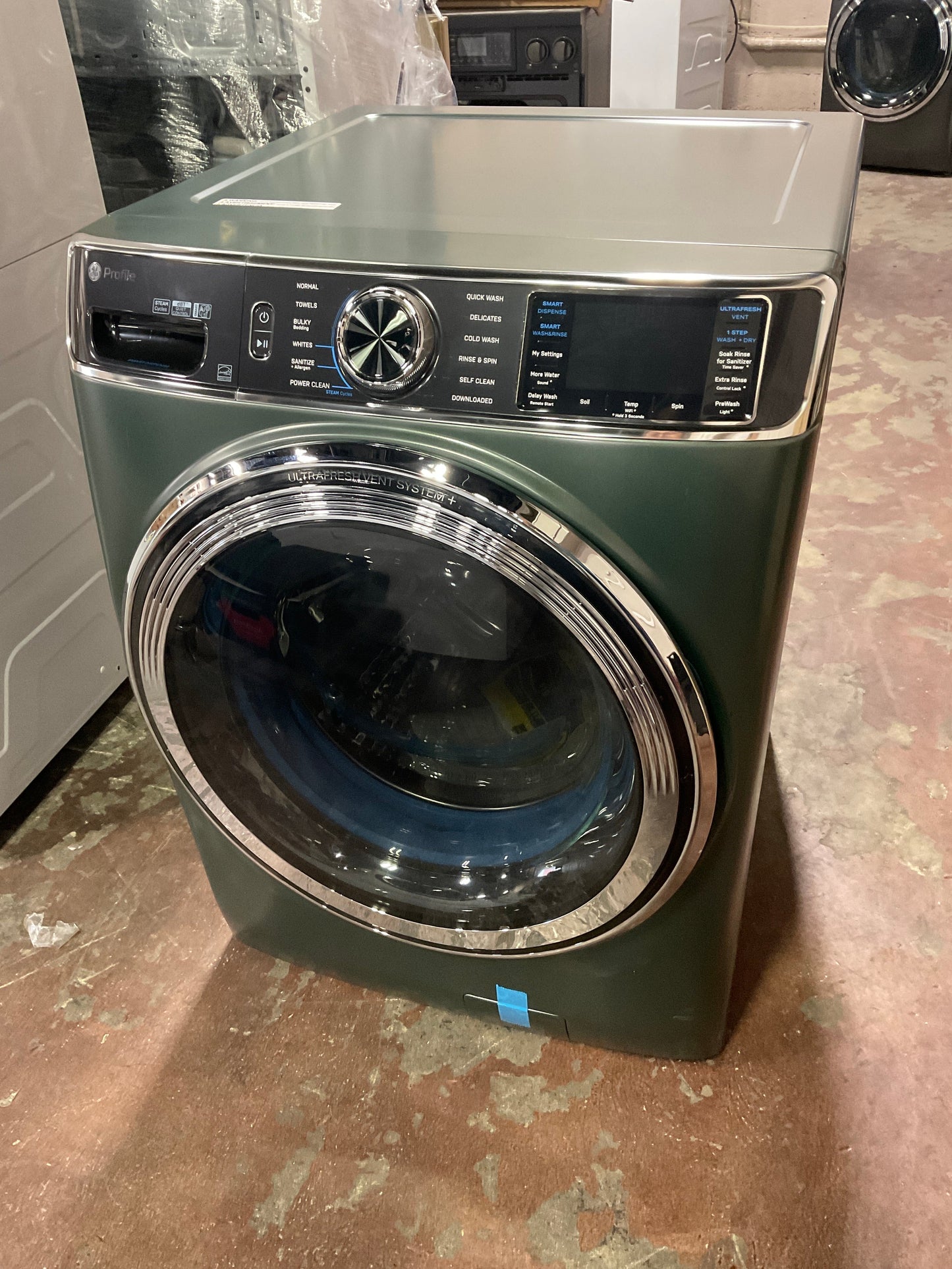 GE Profile™ 5.5 cu. ft. Capacity Smart Front Load ENERGY STAR® Steam Washer with UltraFresh Vent System+ and Smart Wash & Smart Rinse