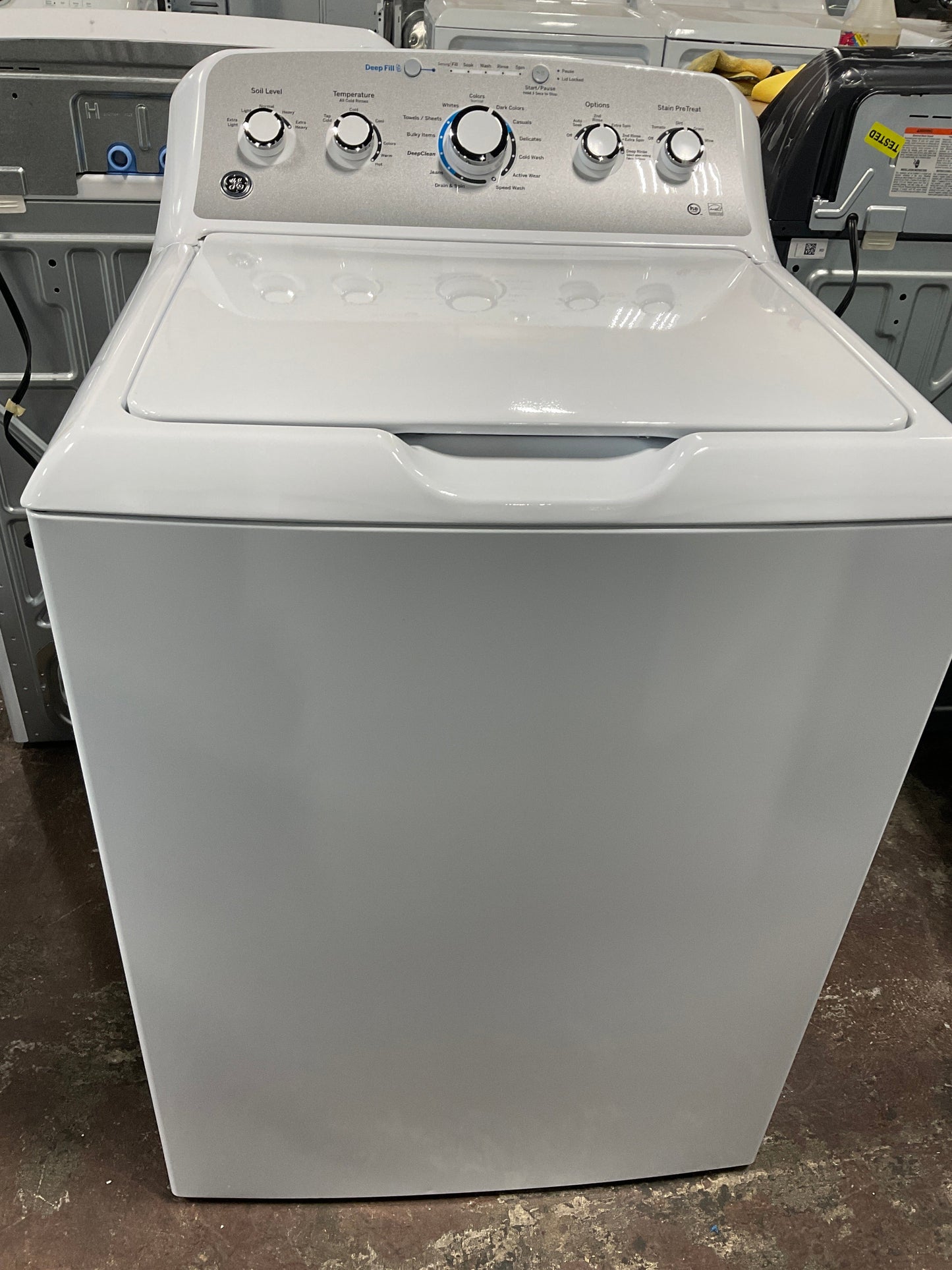GE GE® ENERGY STAR® 4.4 cu. ft. stainless steel capacity washer