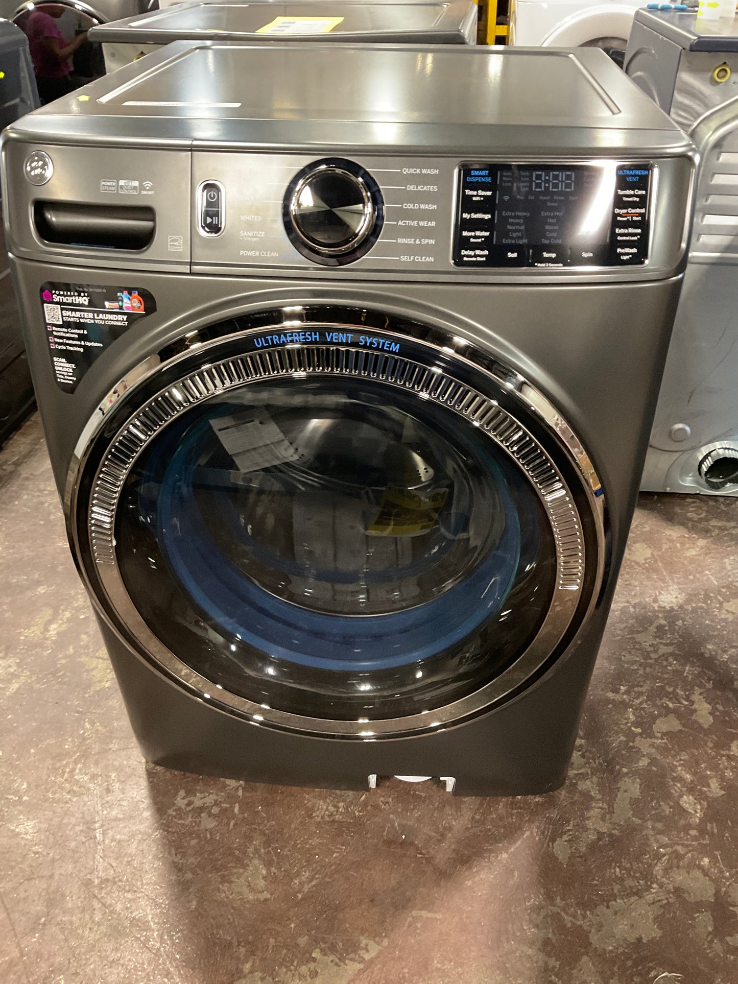 GE® ENERGY STAR® 5.0 cu. ft. Capacity Smart Front Load Steam Washer with SmartDispense™ UltraFresh Vent System with OdorBlock™ and Steam