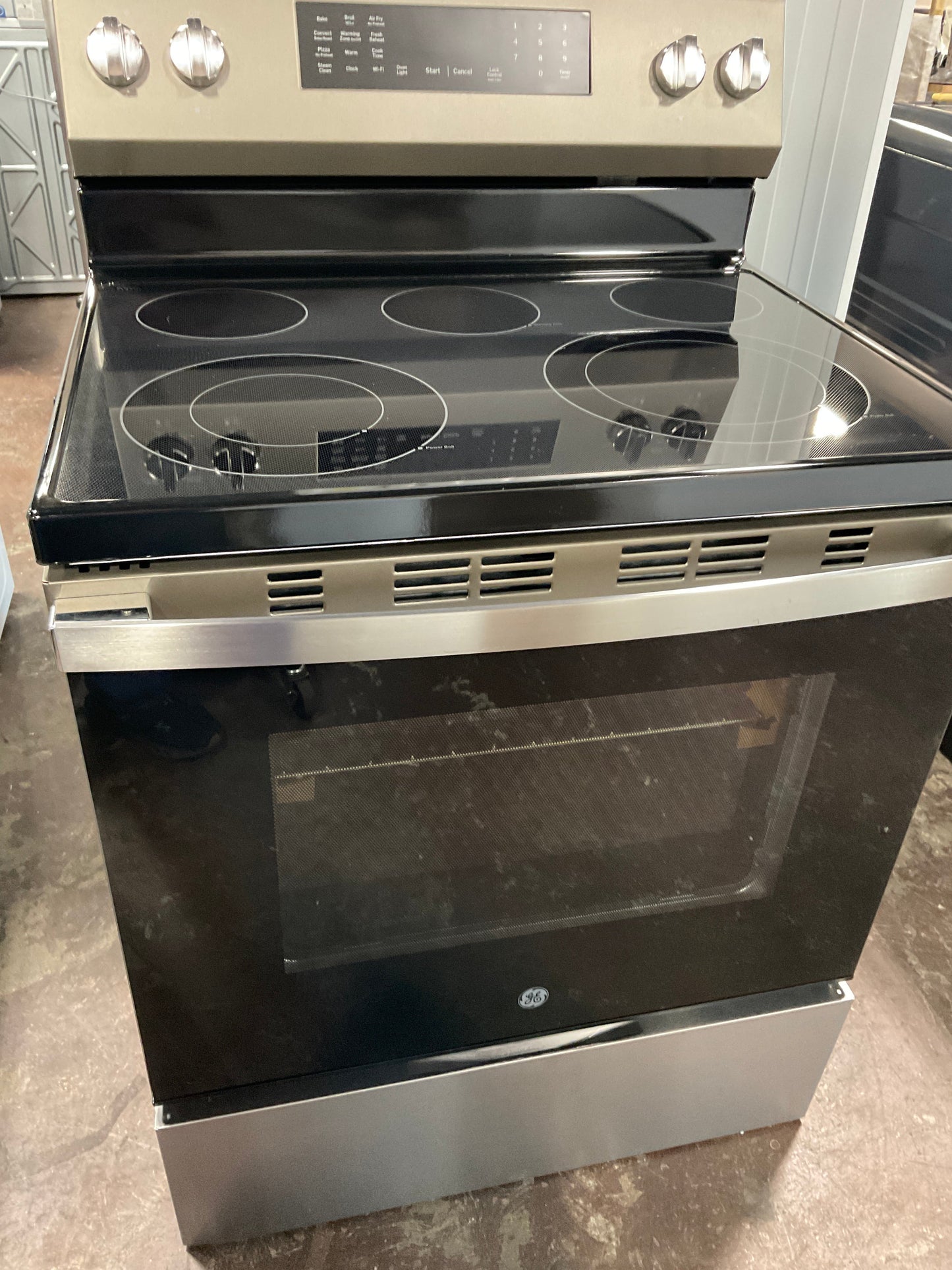 GE® ENERGY STAR® 30" Free-Standing Electric Convection Range with No Preheat Air Fry and EasyWash™ Oven Tray