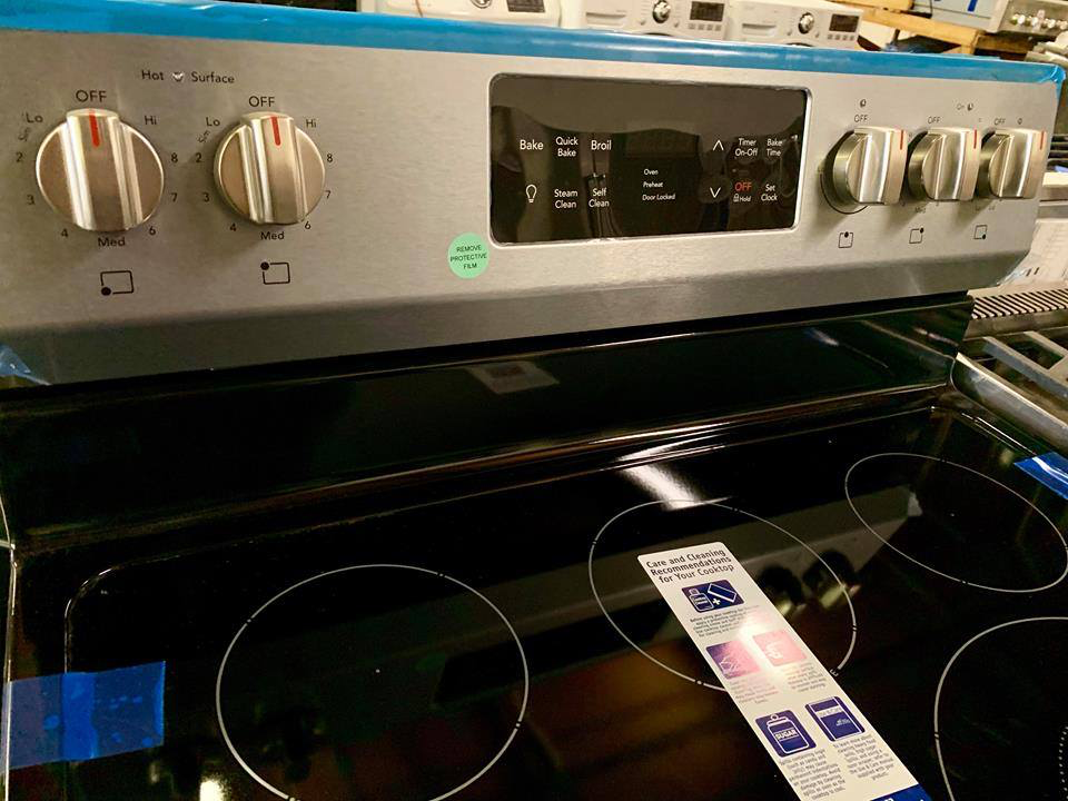 Frigidaire Gallery Electric Stove in stainless steel