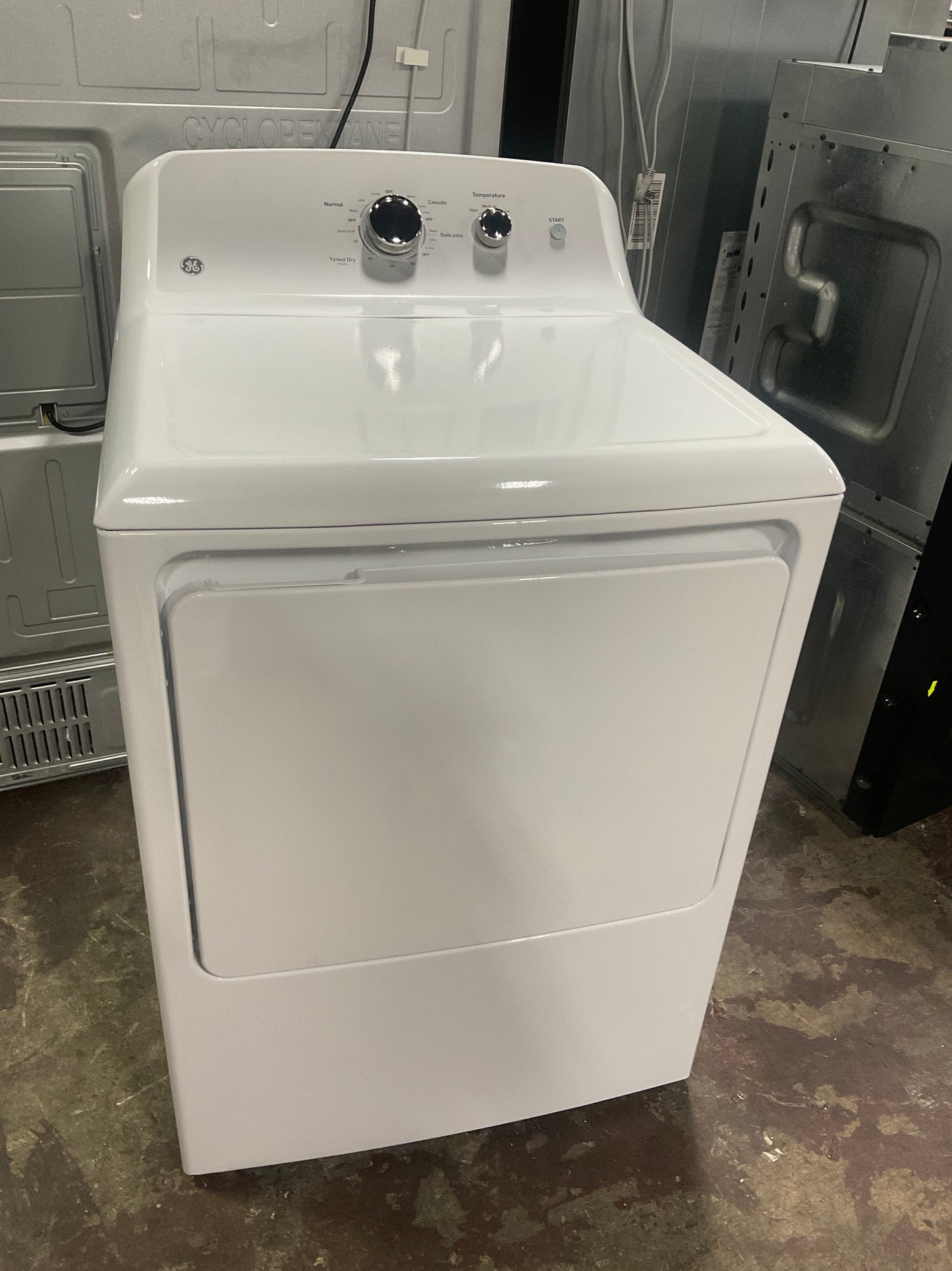 GE GE® 7.2 cu. ft. Capacity Electric Dryer with Up To 120 ft. Venting and Reversible Door