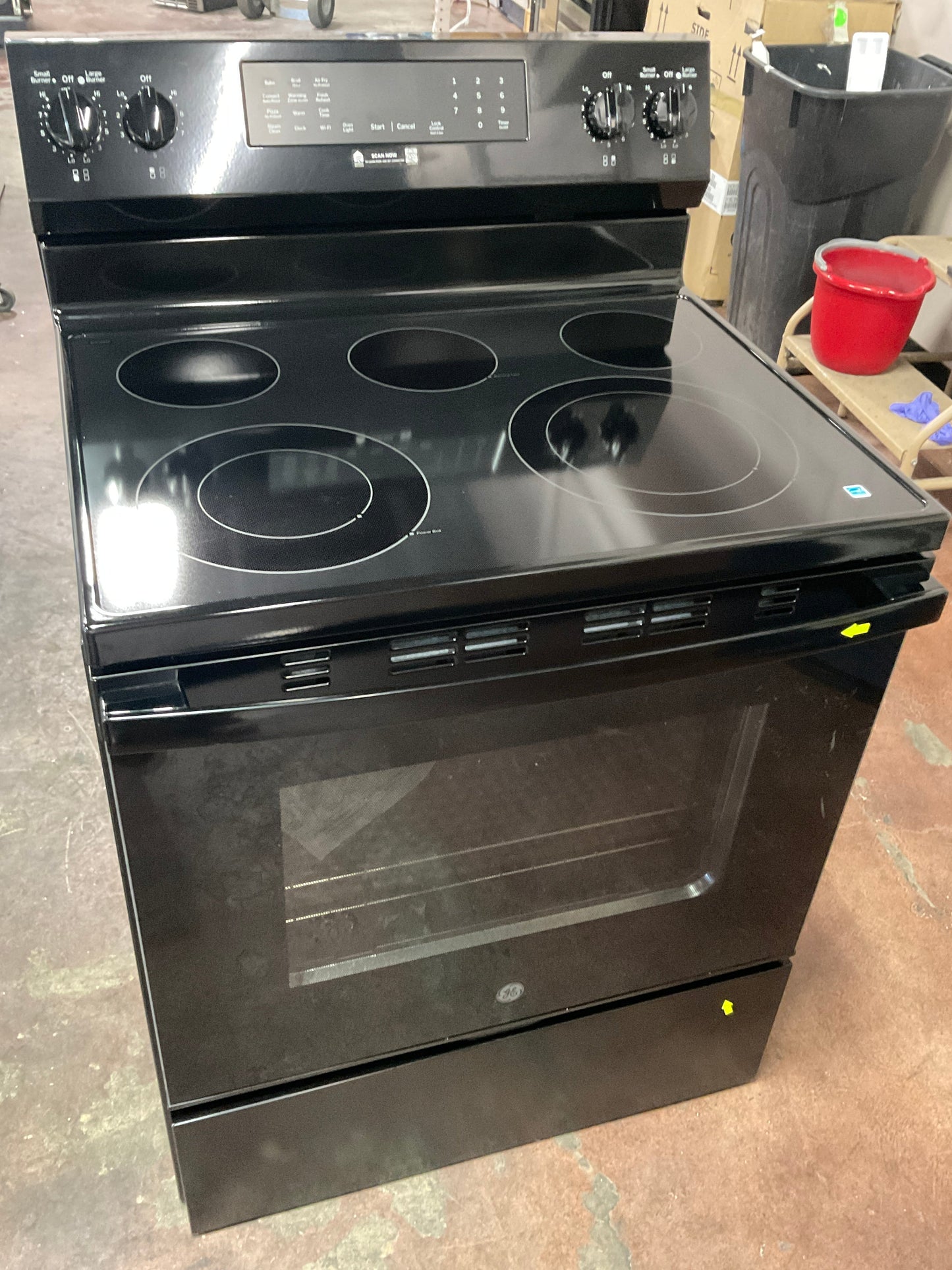 GE® ENERGY STAR® 30" Free-Standing Electric Convection Range with No Preheat Air Fry and EasyWash™ Oven Tray