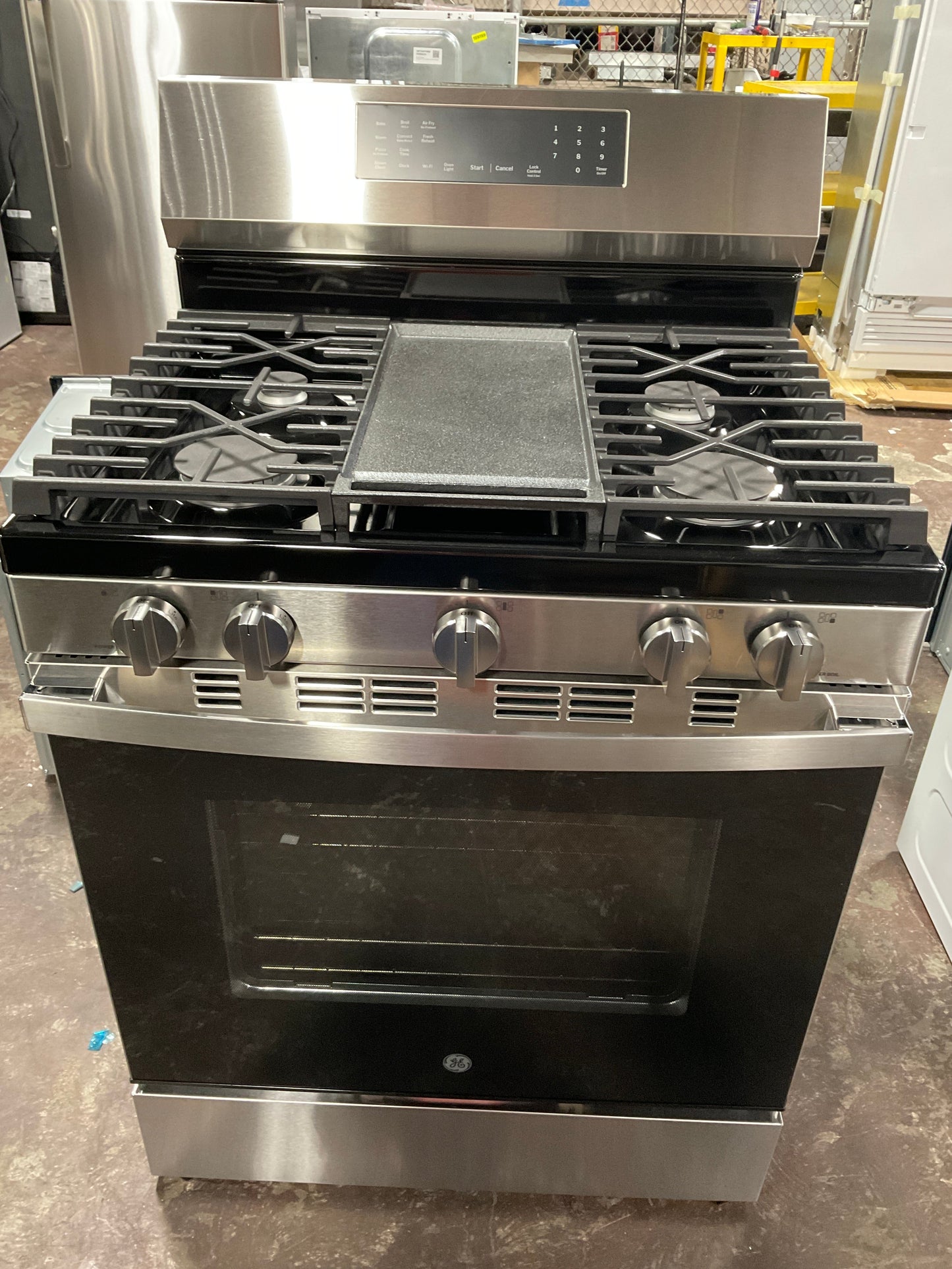 GE® 30" Free-Standing Gas Convection Range with No Preheat Air Fry and EasyWash™ Oven Tray