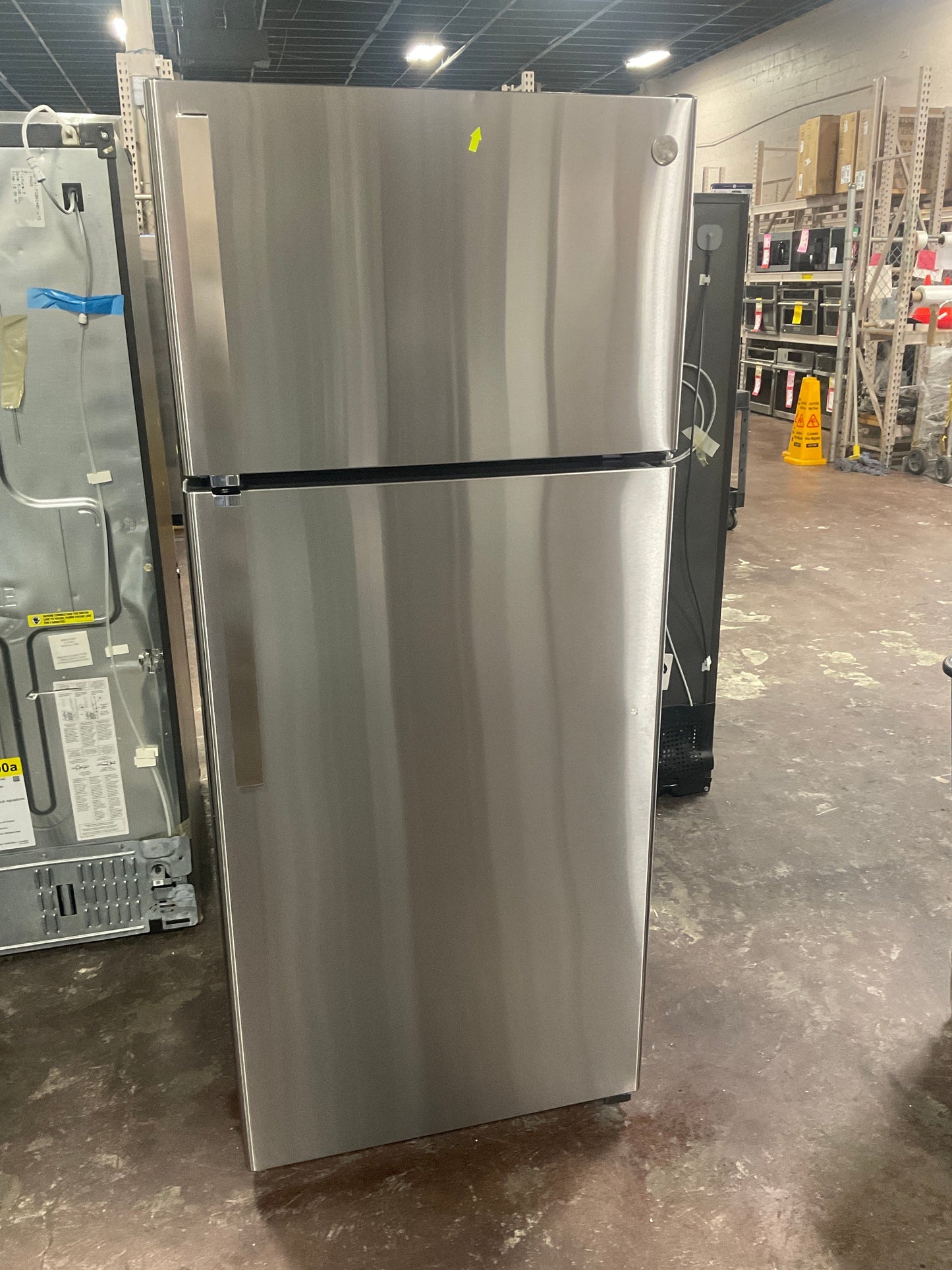 GE GE® ENERGY STAR® 17.5 Cu. Ft. Top-Freezer Refrigerator