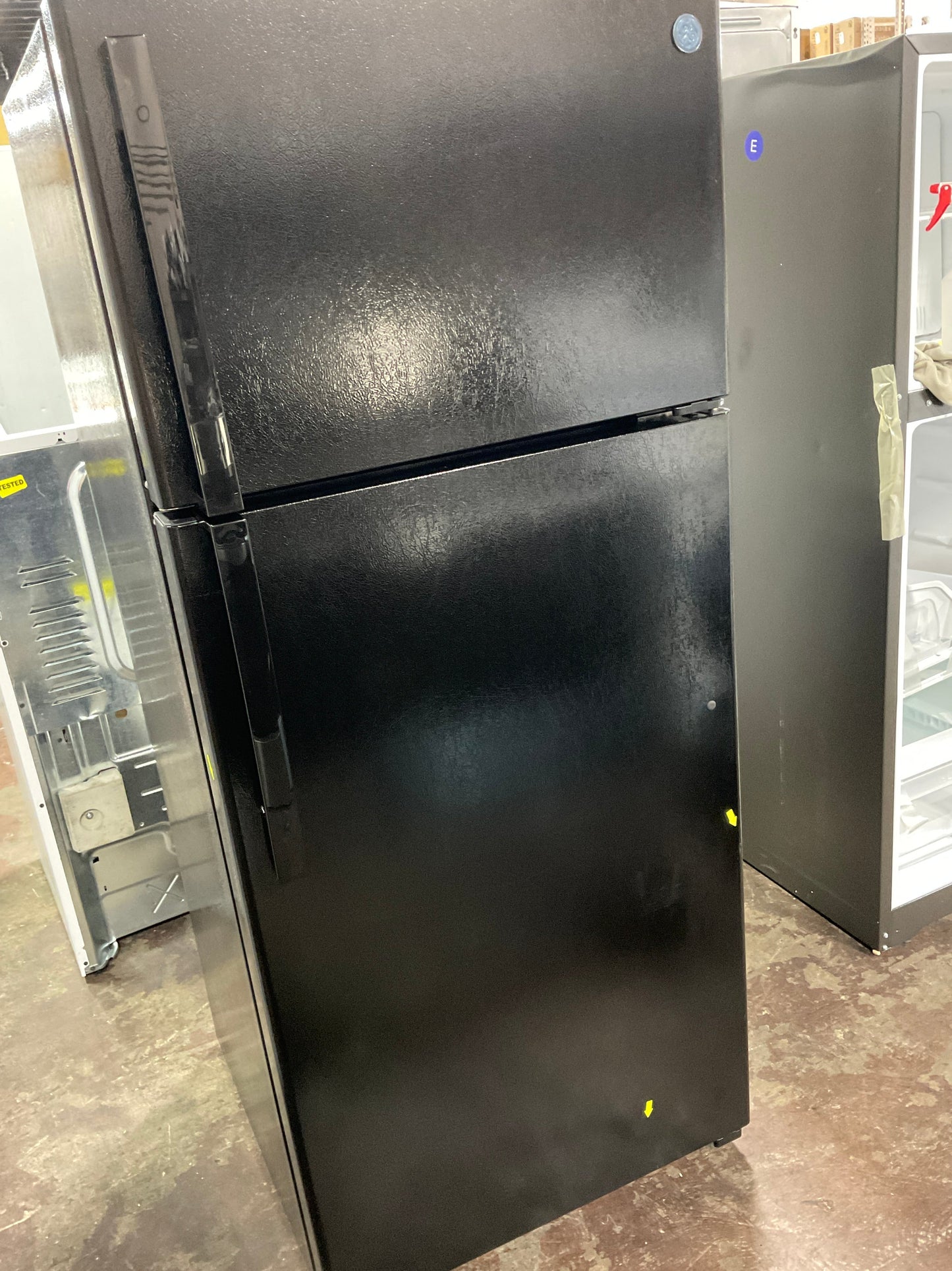 GE GE® ENERGY STAR® 17.5 Cu. Ft. Top-Freezer Refrigerator