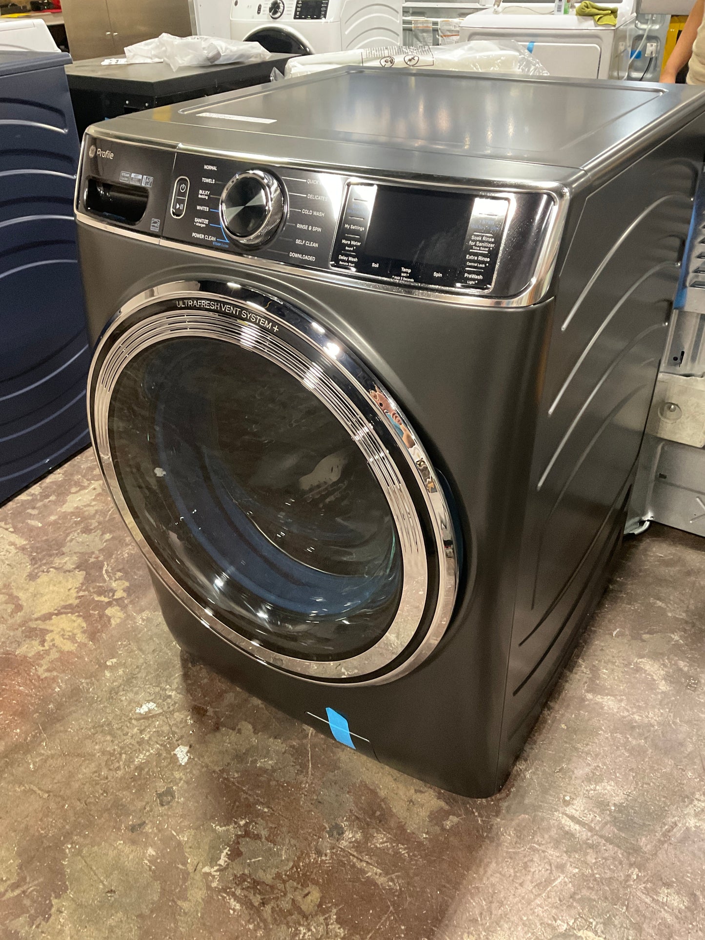 GE Profile™ 5.5 cu. ft. Capacity Smart Front Load ENERGY STAR® Steam Washer with UltraFresh Vent System+ and Smart Wash & Smart Rinse