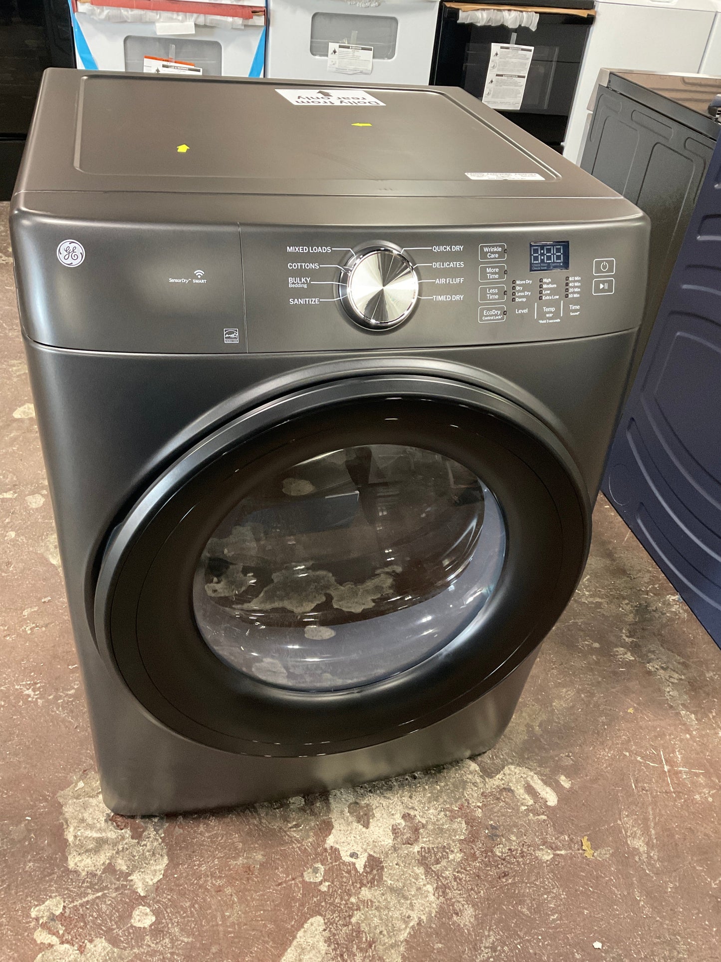 GE® ENERGY STAR® 7.8 cu. ft. Capacity Smart Front Load Electric Dryer