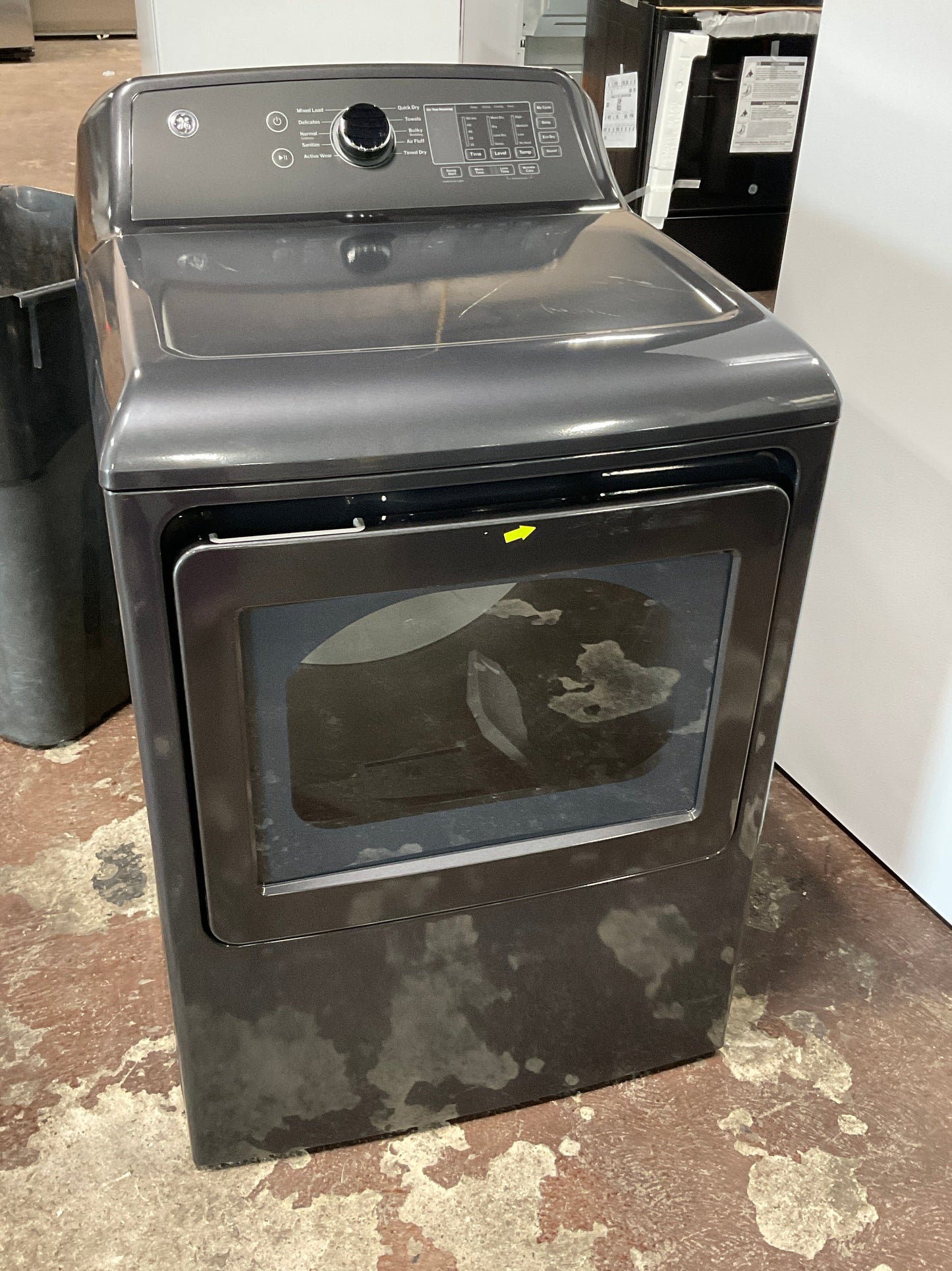 GE GE® 7.4 cu. ft. Capacity Electric Dryer with Up To 120 ft. Venting and Sensor Dry