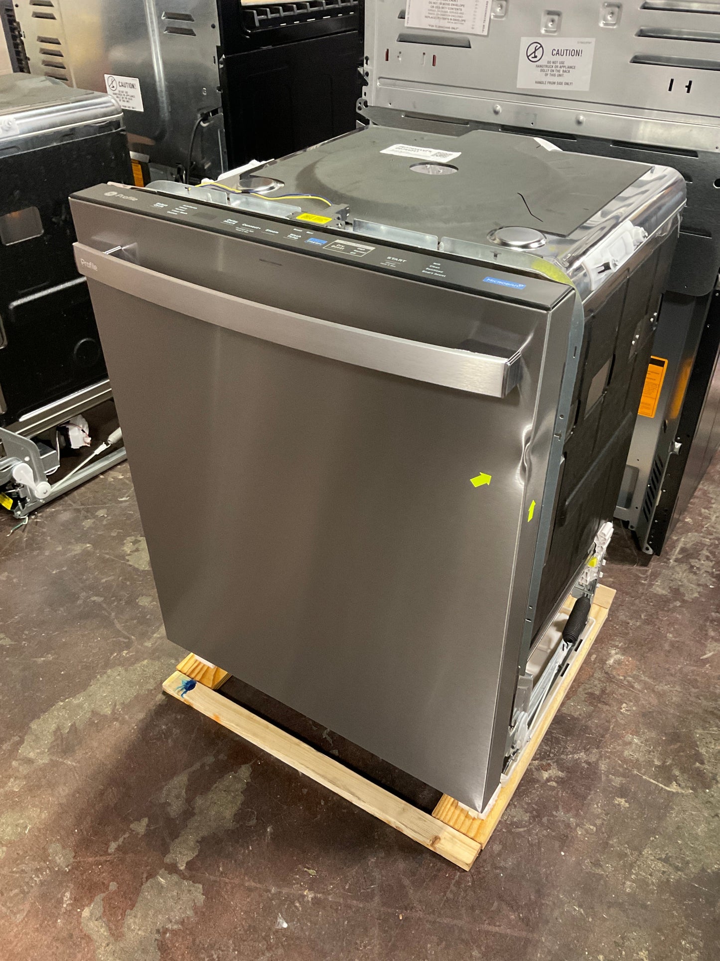 GE Profile™ ENERGY STAR Smart UltraFresh System Dishwasher with Microban™ Antimicrobial Technology with Deep Clean Washing 3rd Rack, 39 dBA
