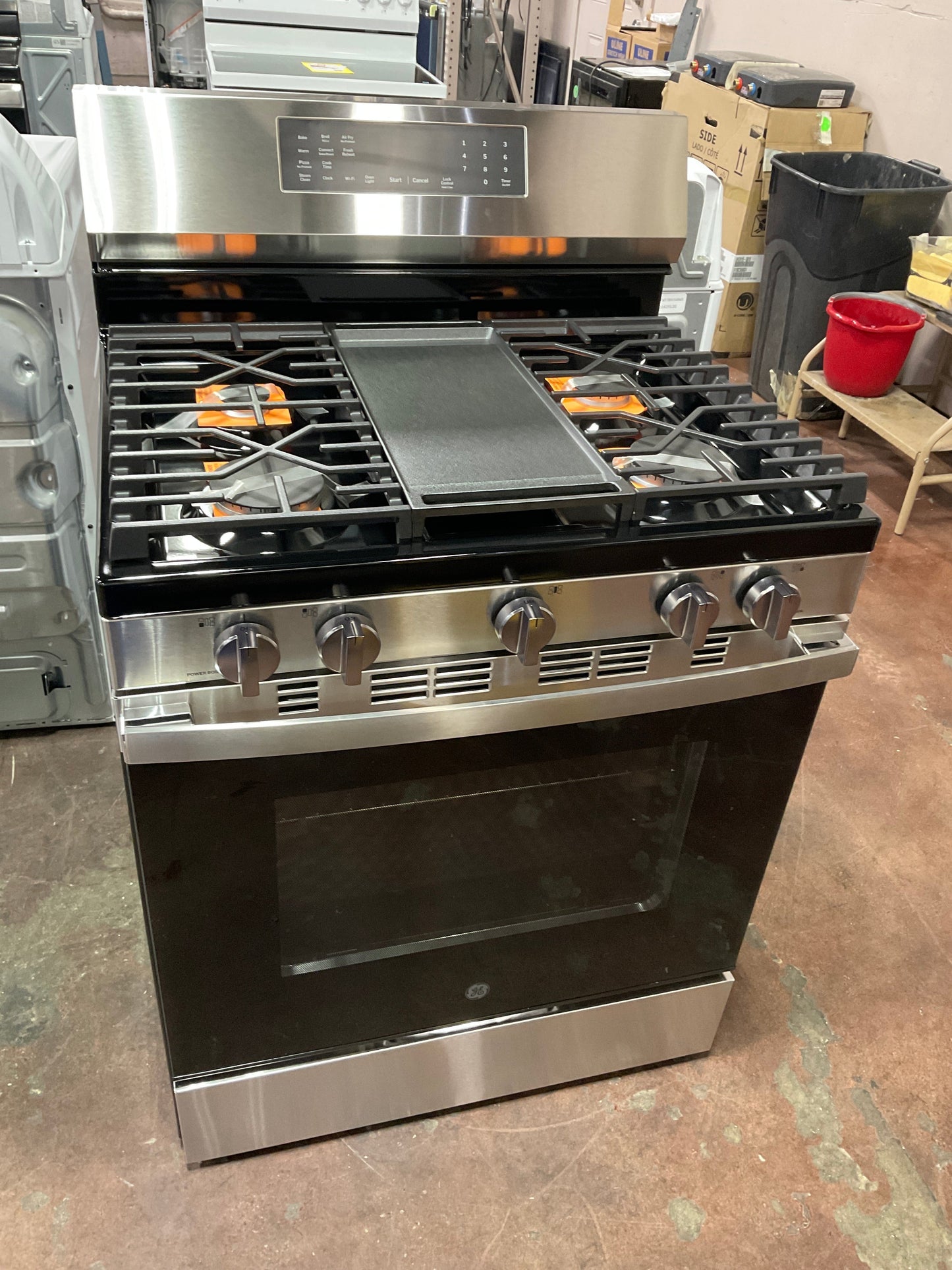 GE® 30" Free-Standing Gas Convection Range with No Preheat Air Fry and EasyWash™ Oven Tray