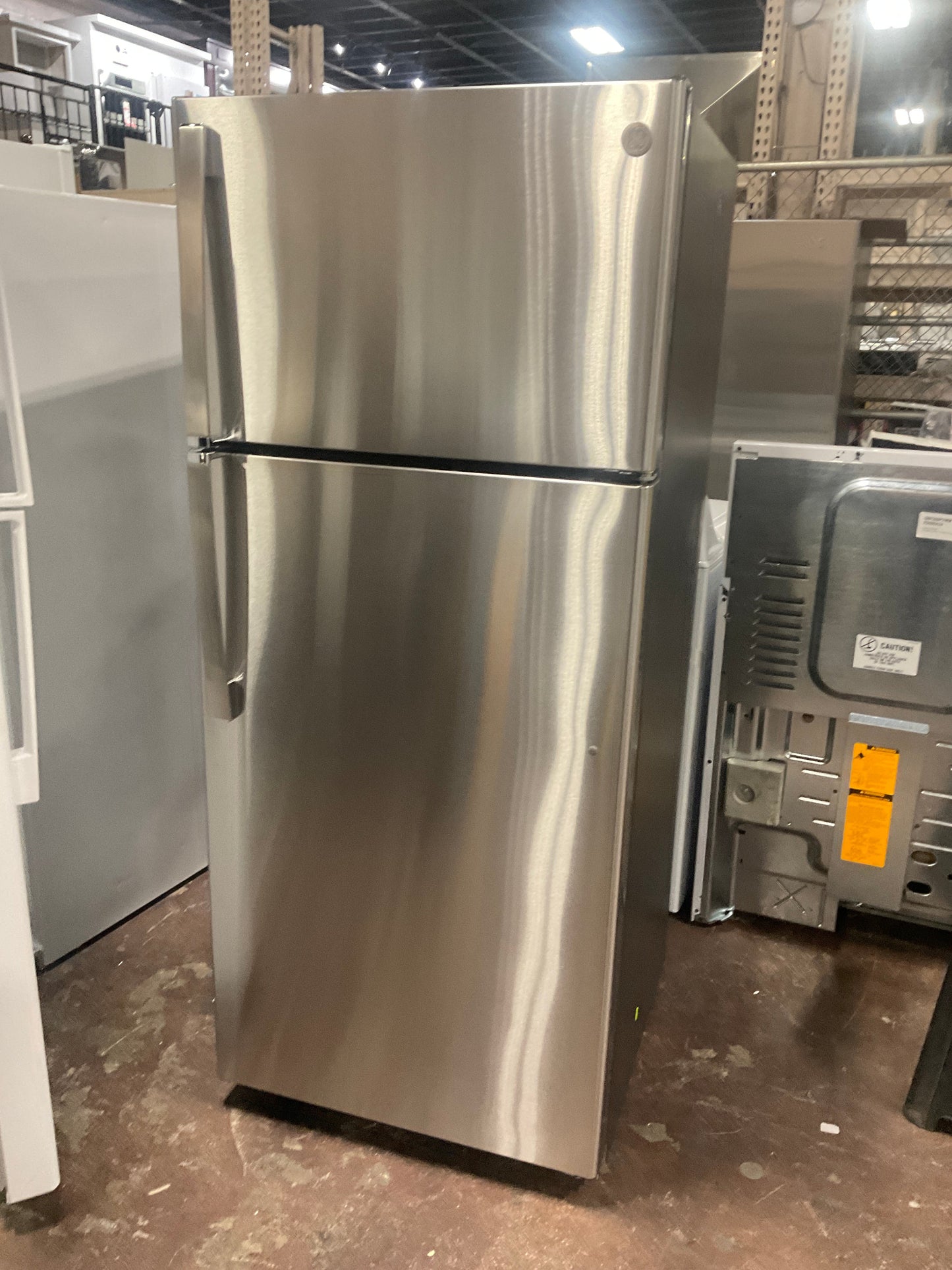 GE GE® ENERGY STAR® 17.5 Cu. Ft. Top-Freezer Refrigerator