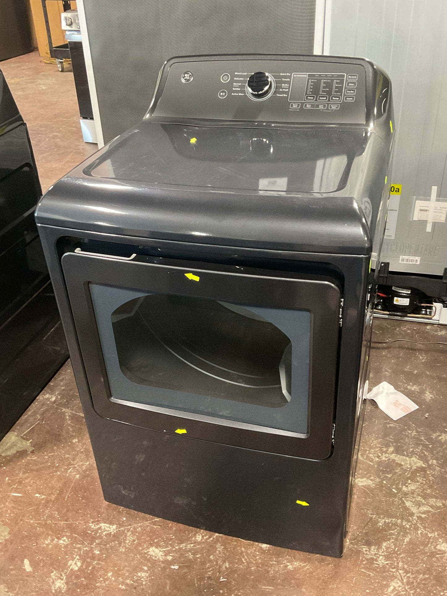 GE GE® 7.4 cu. ft. Capacity Electric Dryer with Up To 120 ft. Venting and Sensor Dry