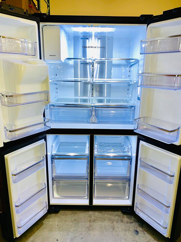 Samsung Flex 4 door Family Hub Refrigerator in Black stainless